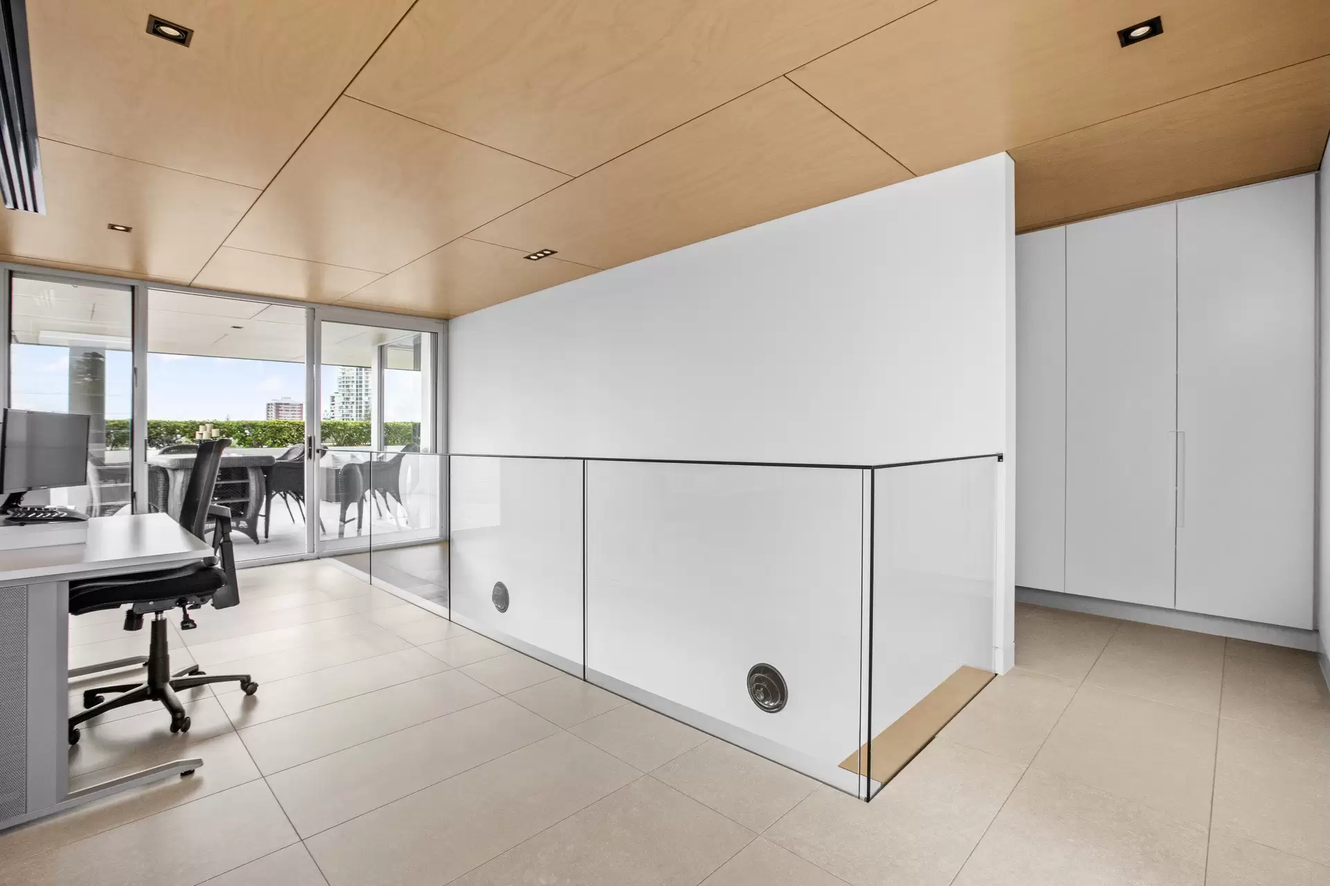 302/50 Woodroffe Avenue, Main Beach Sold by Queensland Sotheby's International Realty - image 1