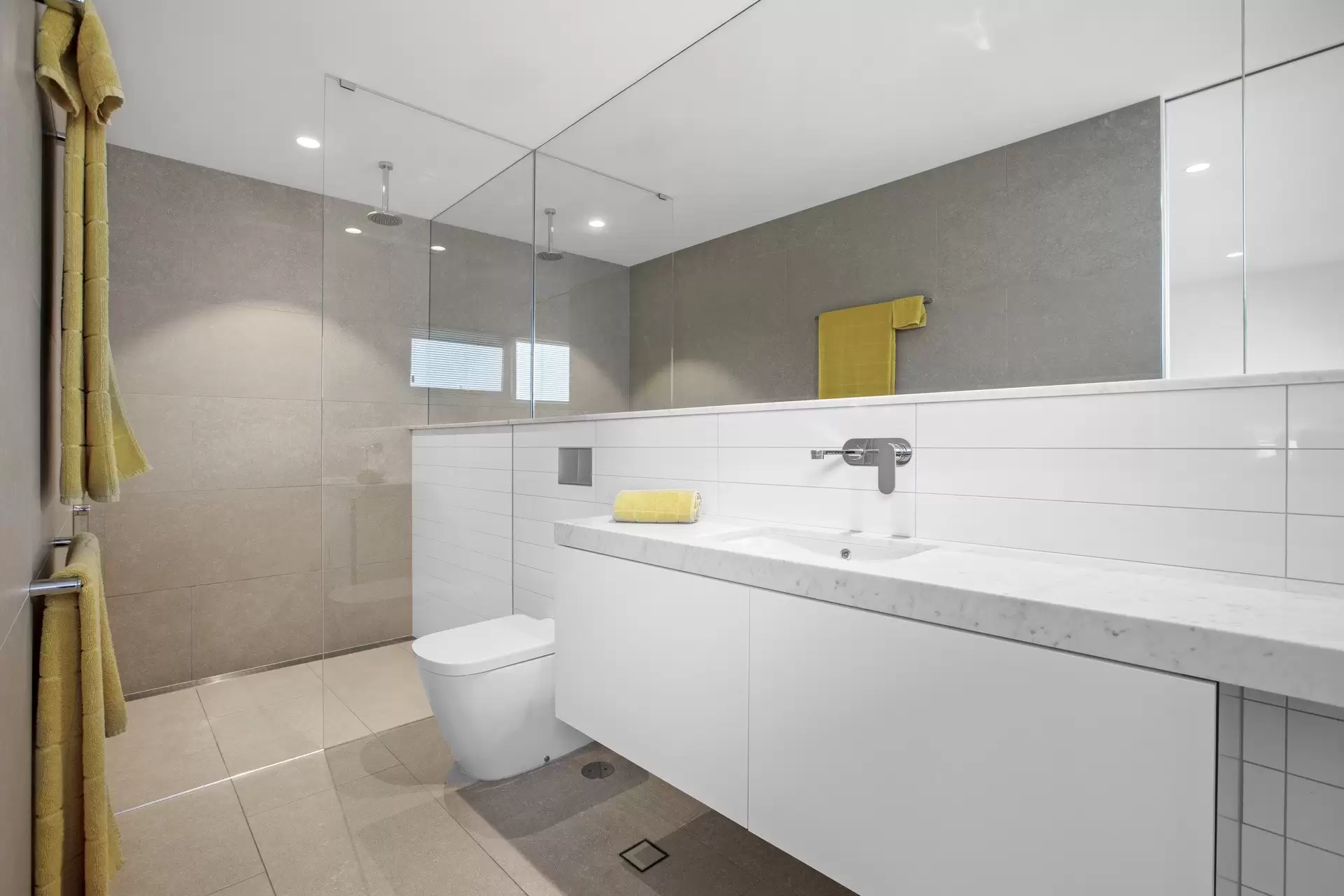 302/50 Woodroffe Avenue, Main Beach Sold by Queensland Sotheby's International Realty - image 1