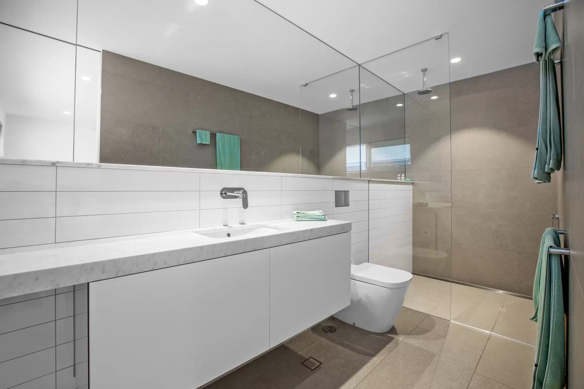 302/50 Woodroffe Avenue, Main Beach Sold by Queensland Sotheby's International Realty - image 1