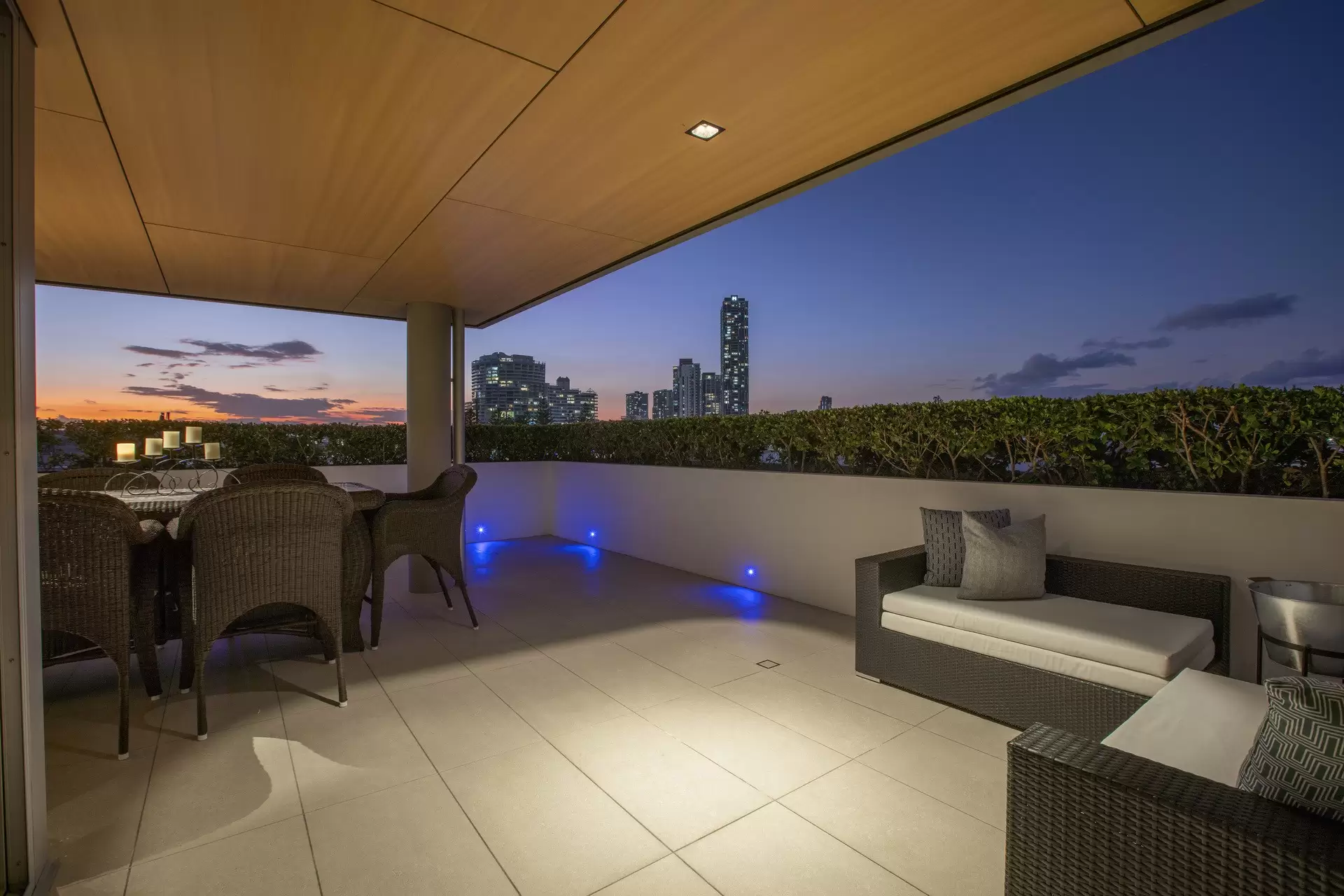 302/50 Woodroffe Avenue, Main Beach Sold by Queensland Sotheby's International Realty - image 1