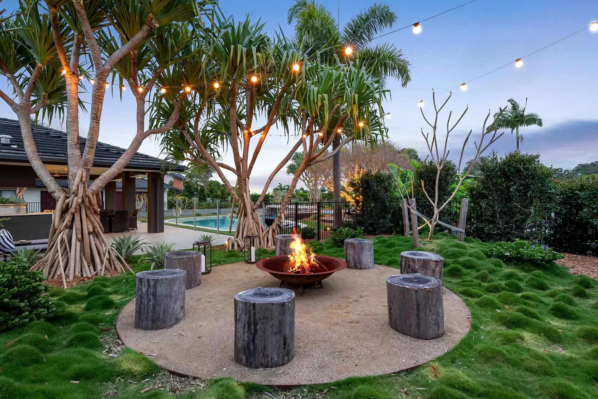 387 Boston Road, Belmont Sold by Queensland Sotheby's International Realty - image 1