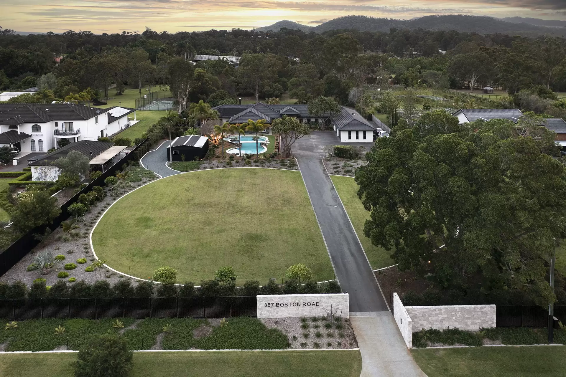 387 Boston Road, Belmont Sold by Queensland Sotheby's International Realty - image 1