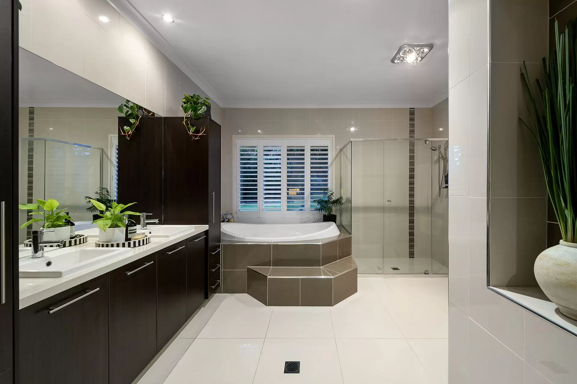 387 Boston Road, Belmont Sold by Queensland Sotheby's International Realty - image 1