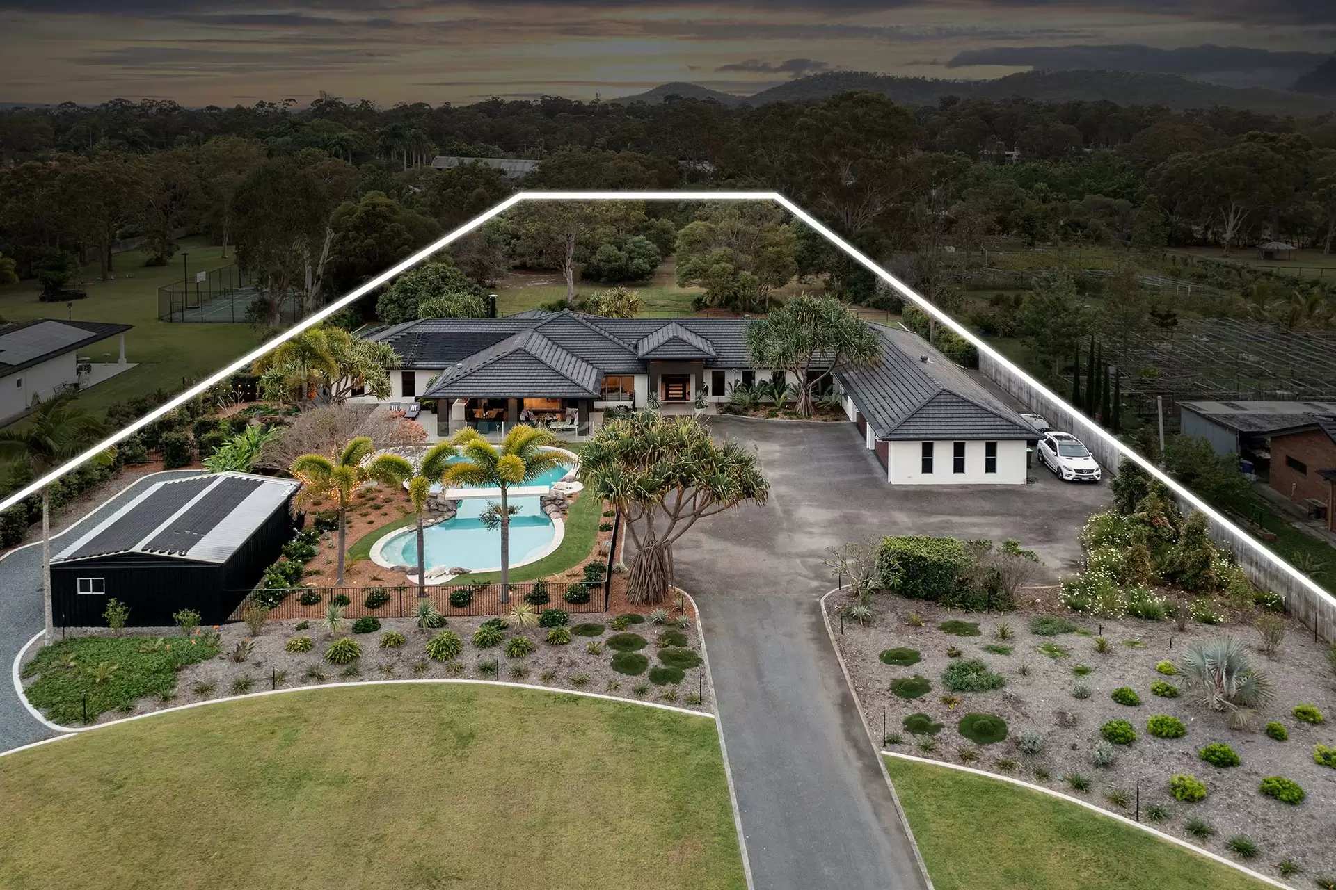 387 Boston Road, Belmont Sold by Queensland Sotheby's International Realty - image 1