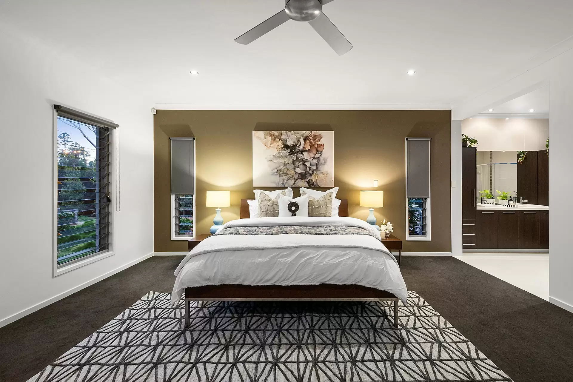 387 Boston Road, Belmont Sold by Queensland Sotheby's International Realty - image 1