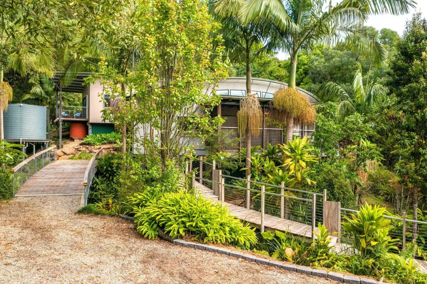 1 Pobblebonk Place, Currumbin Valley Sold by Queensland Sotheby's International Realty - image 1