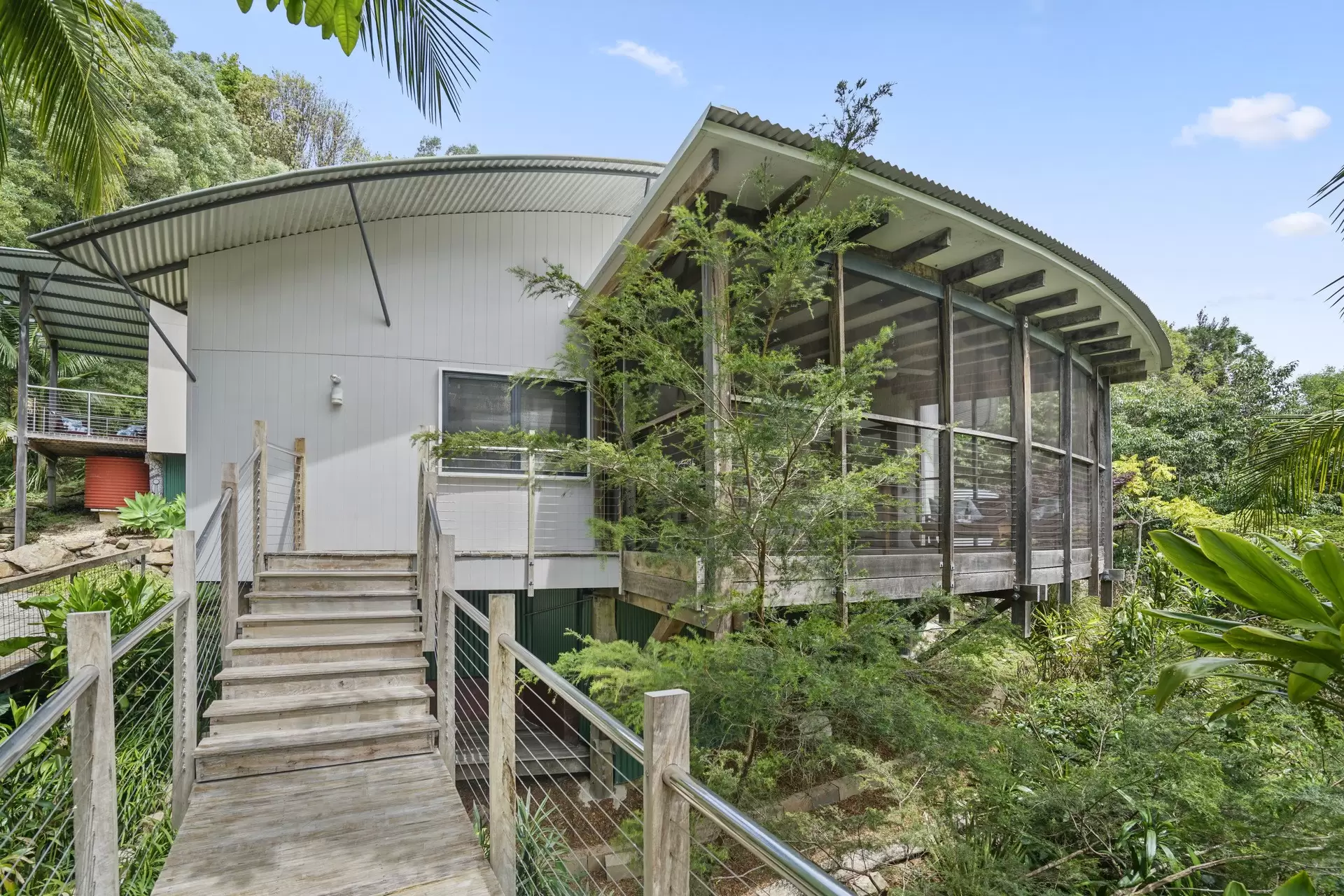 1 Pobblebonk Place, Currumbin Valley Sold by Queensland Sotheby's International Realty - image 1