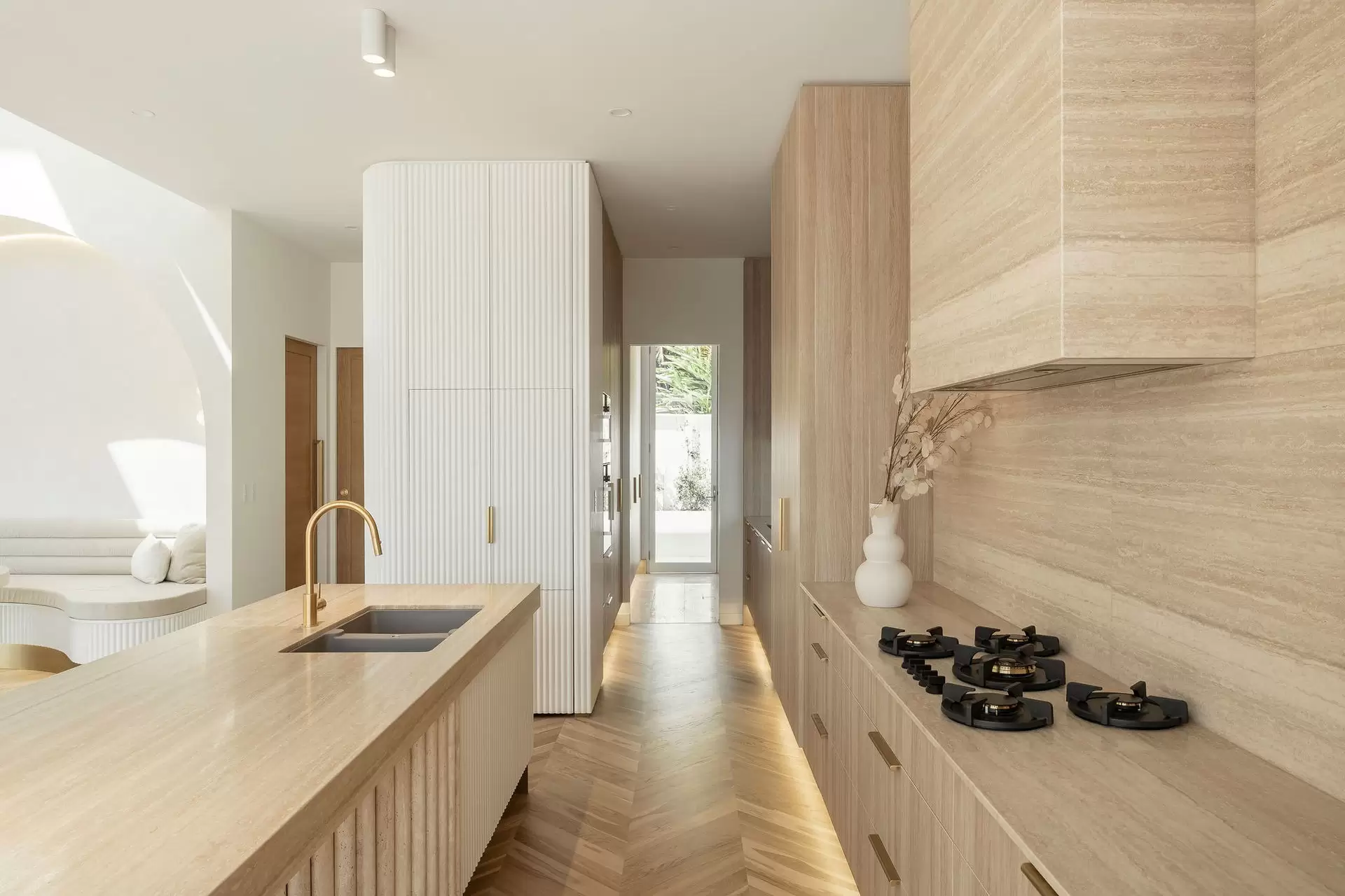 110 Massey Street, Ascot Sold by Queensland Sotheby's International Realty - image 1