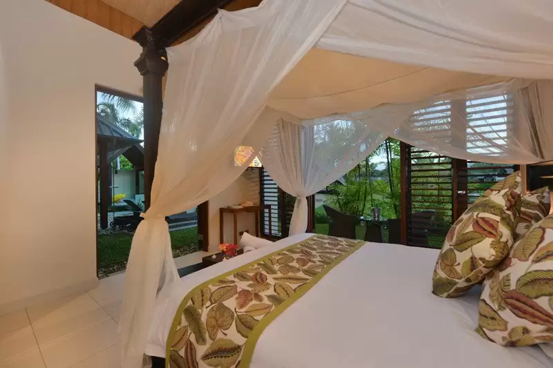 14 Bale Drive, Port Douglas Sold by Queensland Sotheby's International Realty - image 1