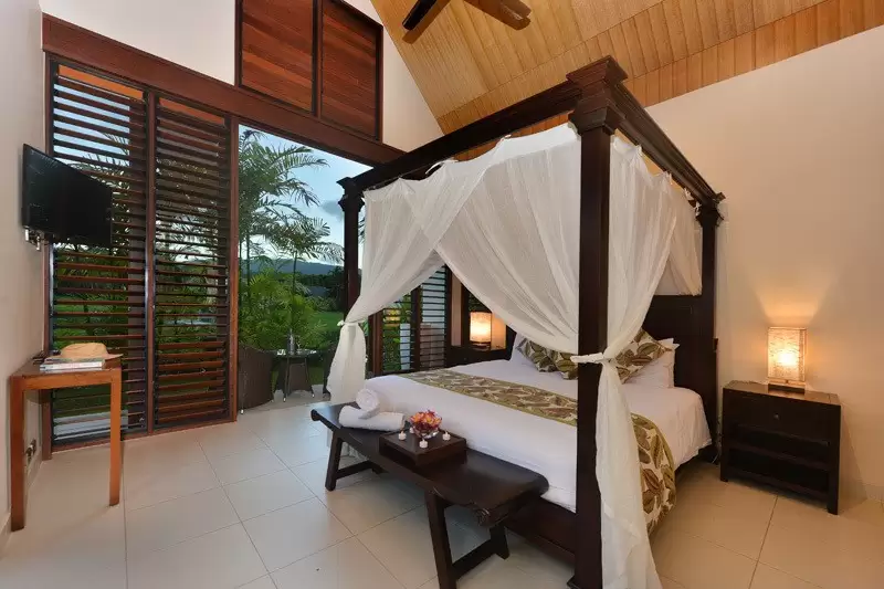 14 Bale Drive, Port Douglas Sold by Queensland Sotheby's International Realty - image 1