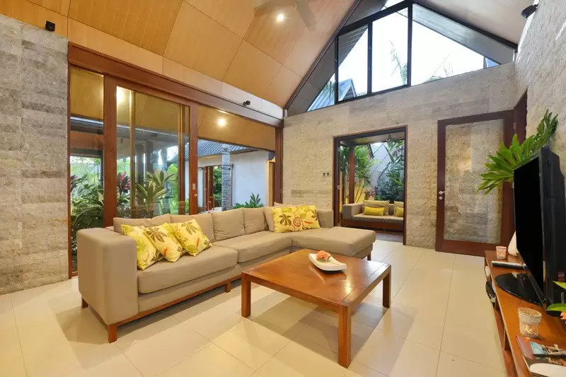 14 Bale Drive, Port Douglas Sold by Queensland Sotheby's International Realty - image 1