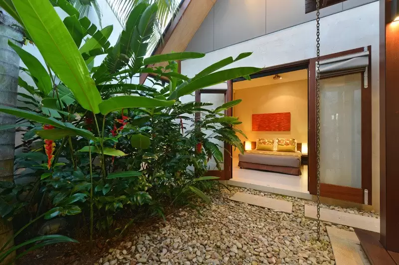 14 Bale Drive, Port Douglas Sold by Queensland Sotheby's International Realty - image 1