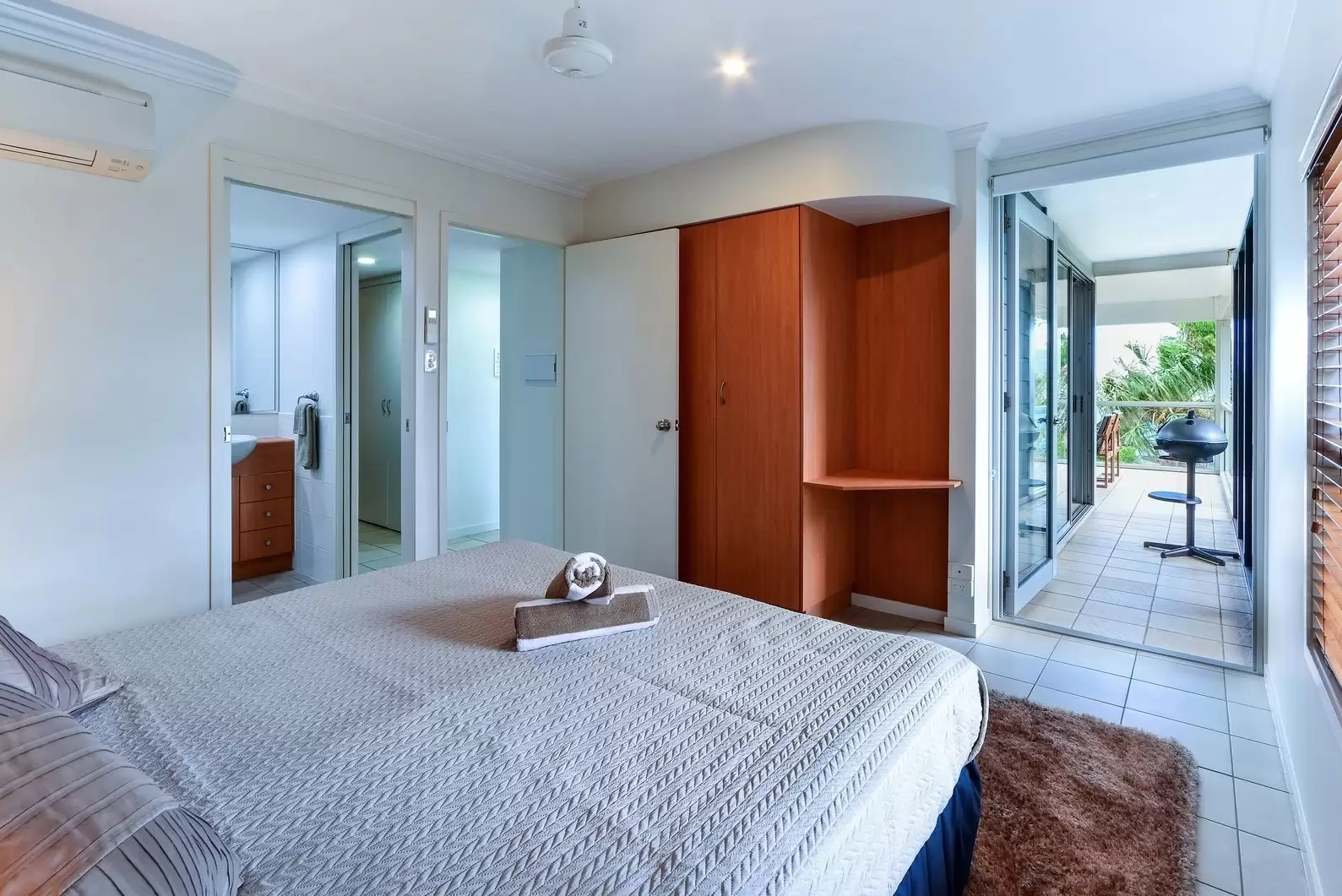 17/5 Banksia Court, Hamilton Island Sold by Queensland Sotheby's International Realty - image 1