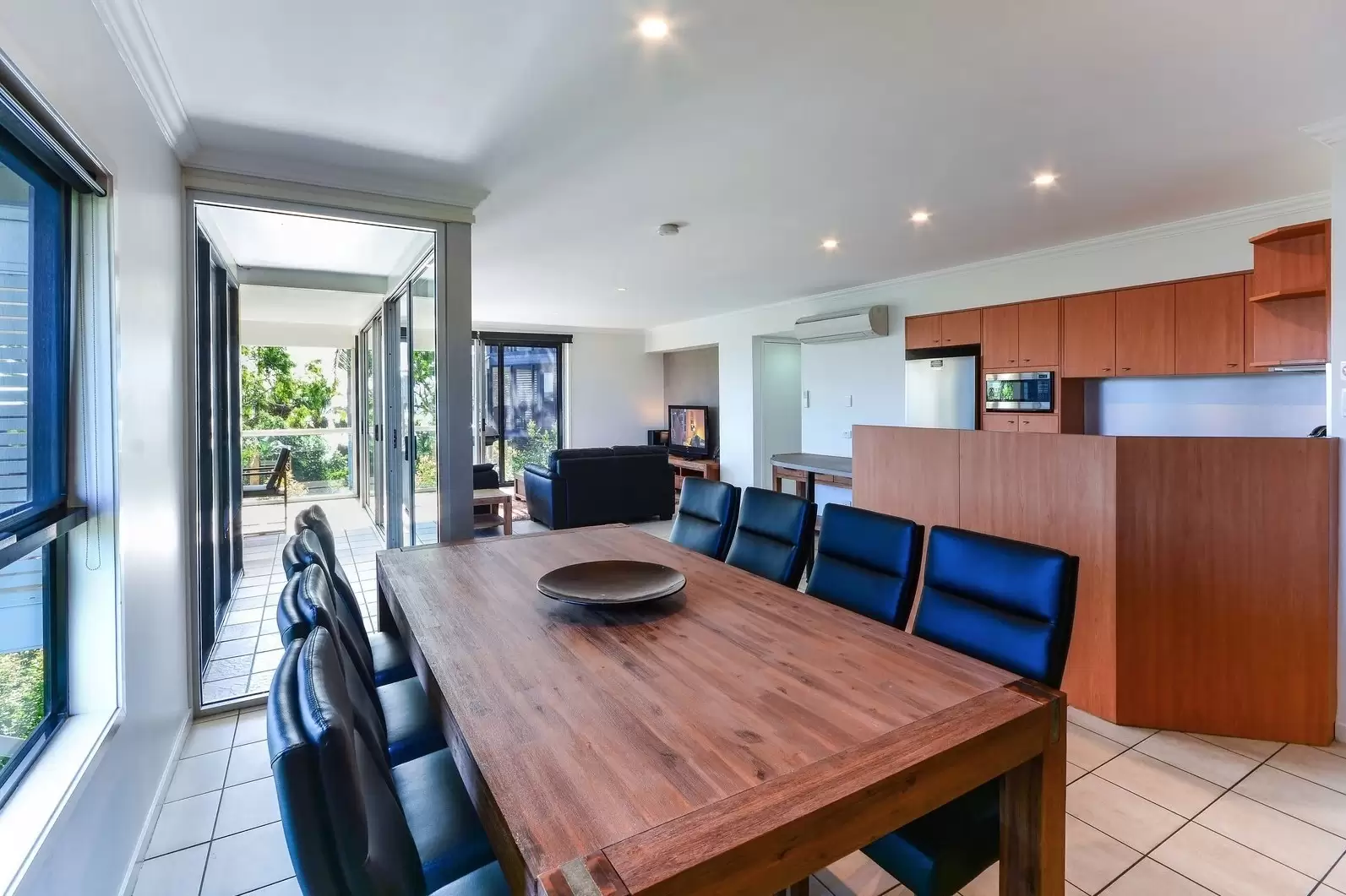 17/5 Banksia Court, Hamilton Island Sold by Queensland Sotheby's International Realty - image 1