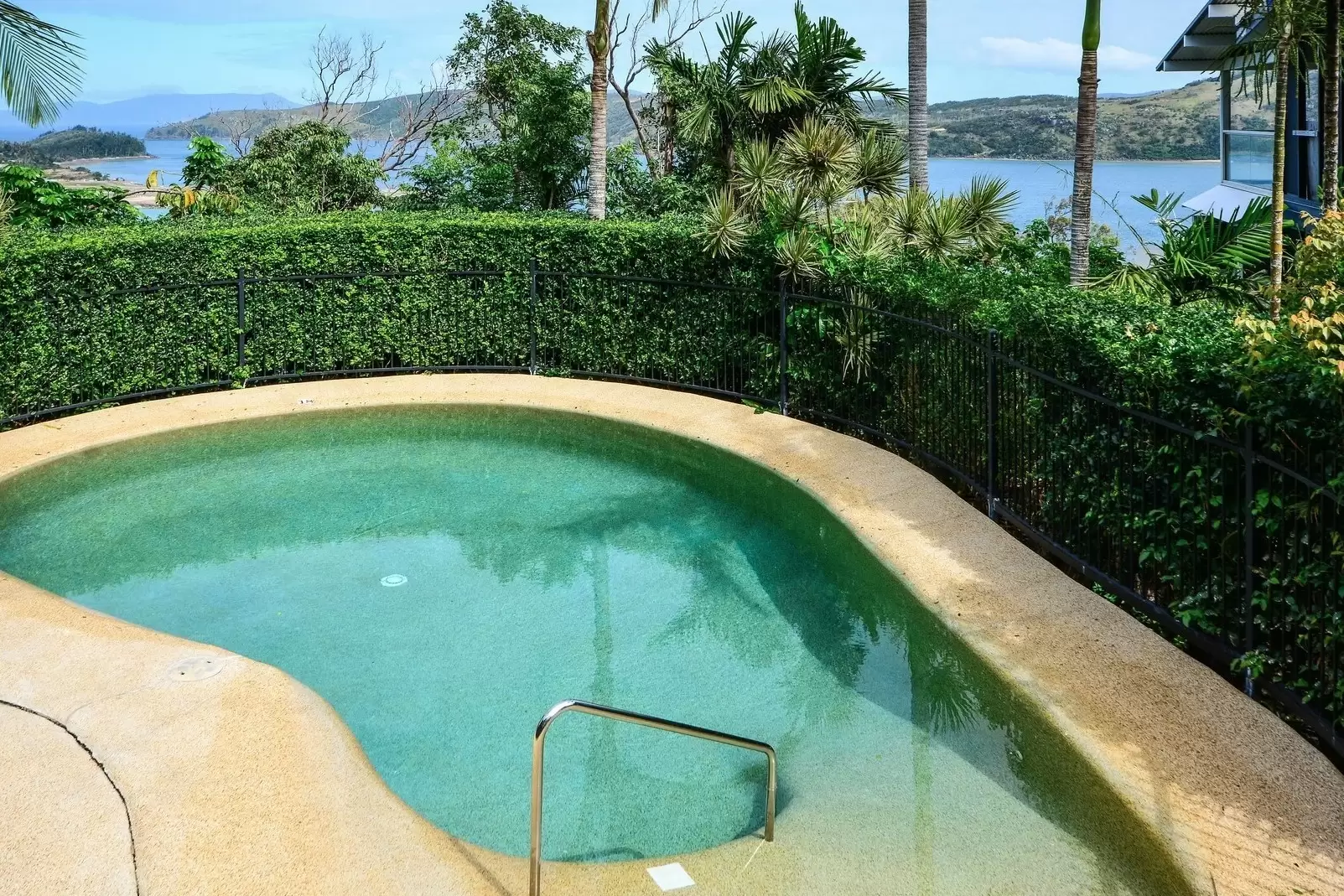 17/5 Banksia Court, Hamilton Island Sold by Queensland Sotheby's International Realty - image 1
