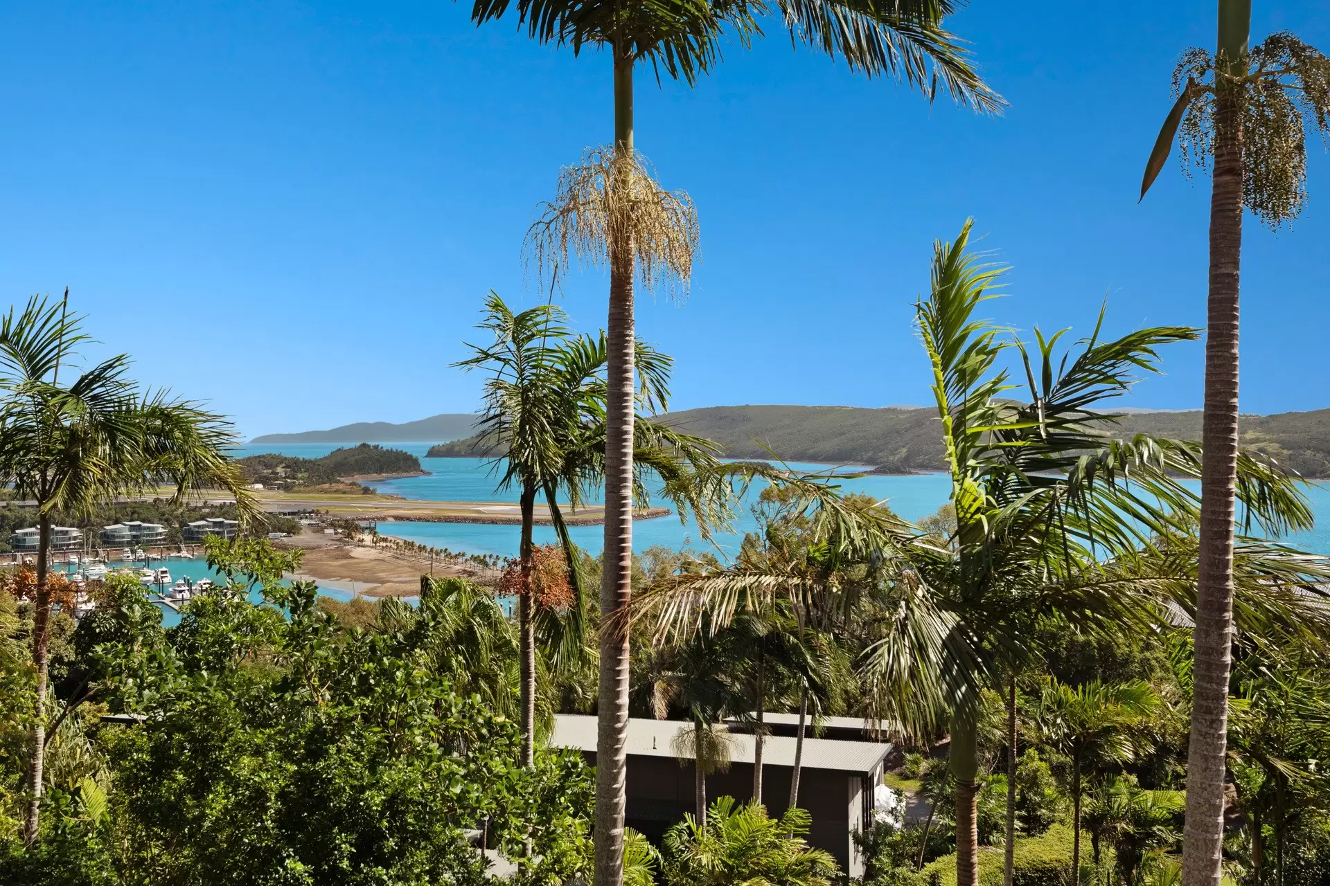 17/5 Banksia Court, Hamilton Island Sold by Queensland Sotheby's International Realty - image 1