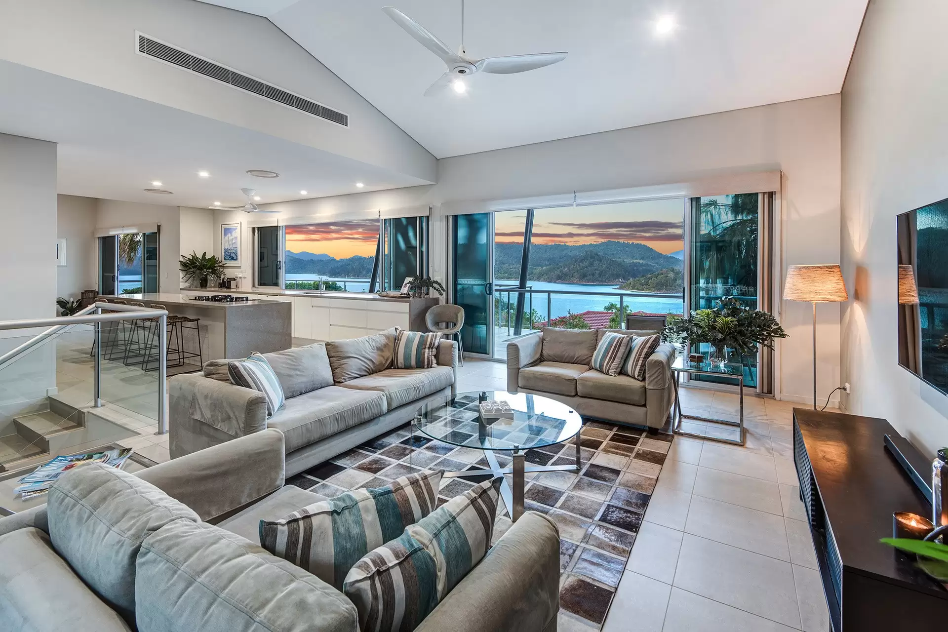 5/18 Whitsunday Boulevard, Hamilton Island Sold by  - image 1