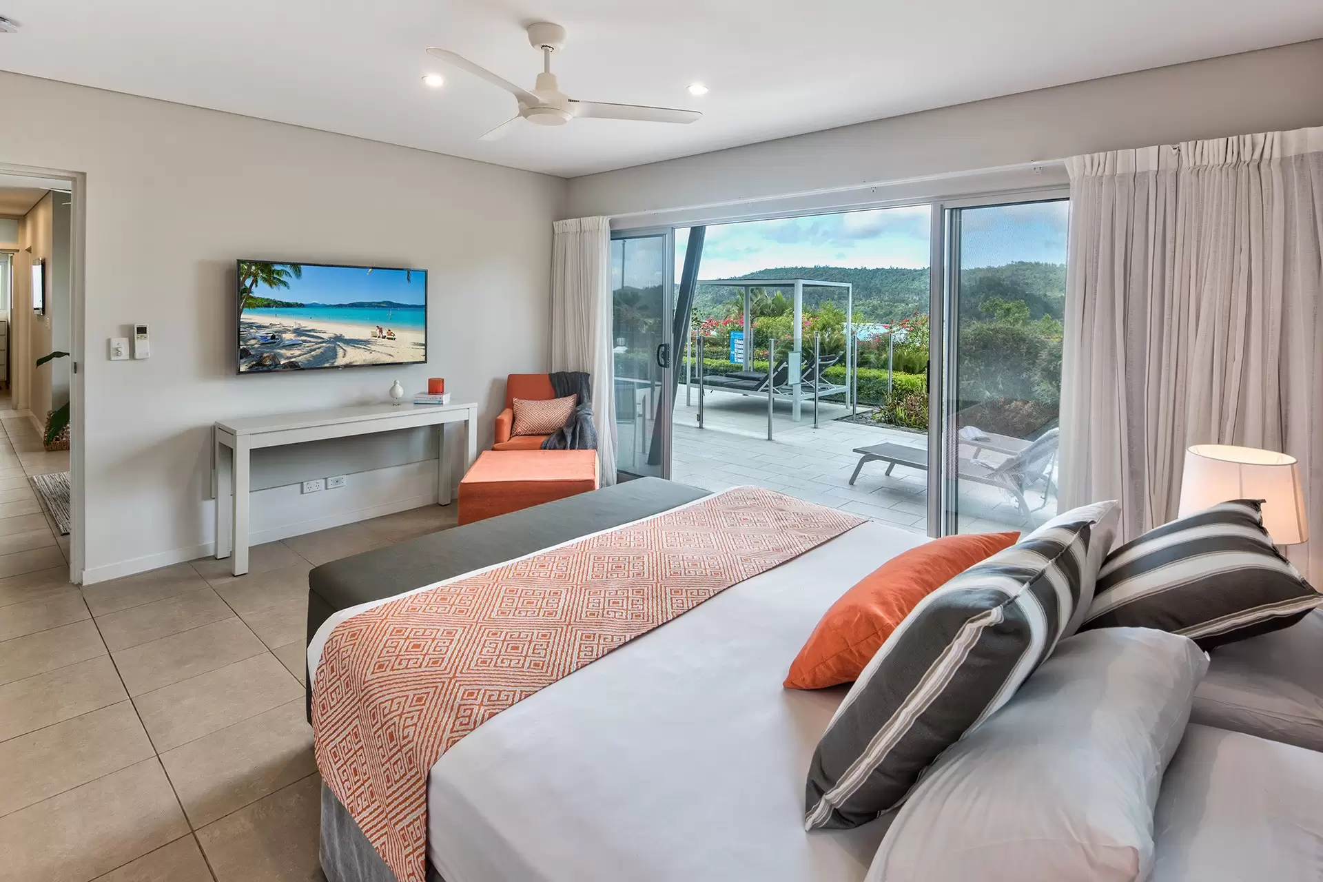 5/18 Whitsunday Boulevard, Hamilton Island Sold by Queensland Sotheby's International Realty - image 1
