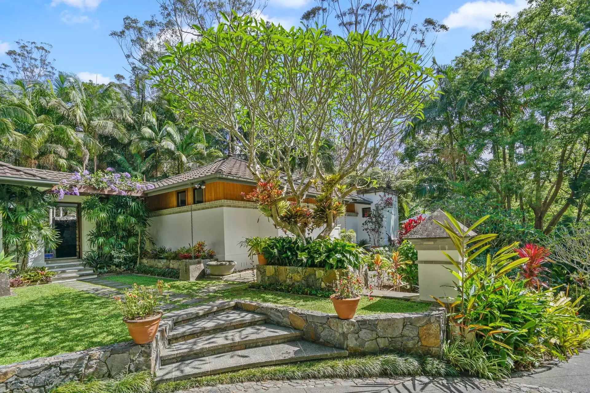 43 Bramley Drive, Tallebudgera Valley Sold by Queensland Sotheby's International Realty - image 1