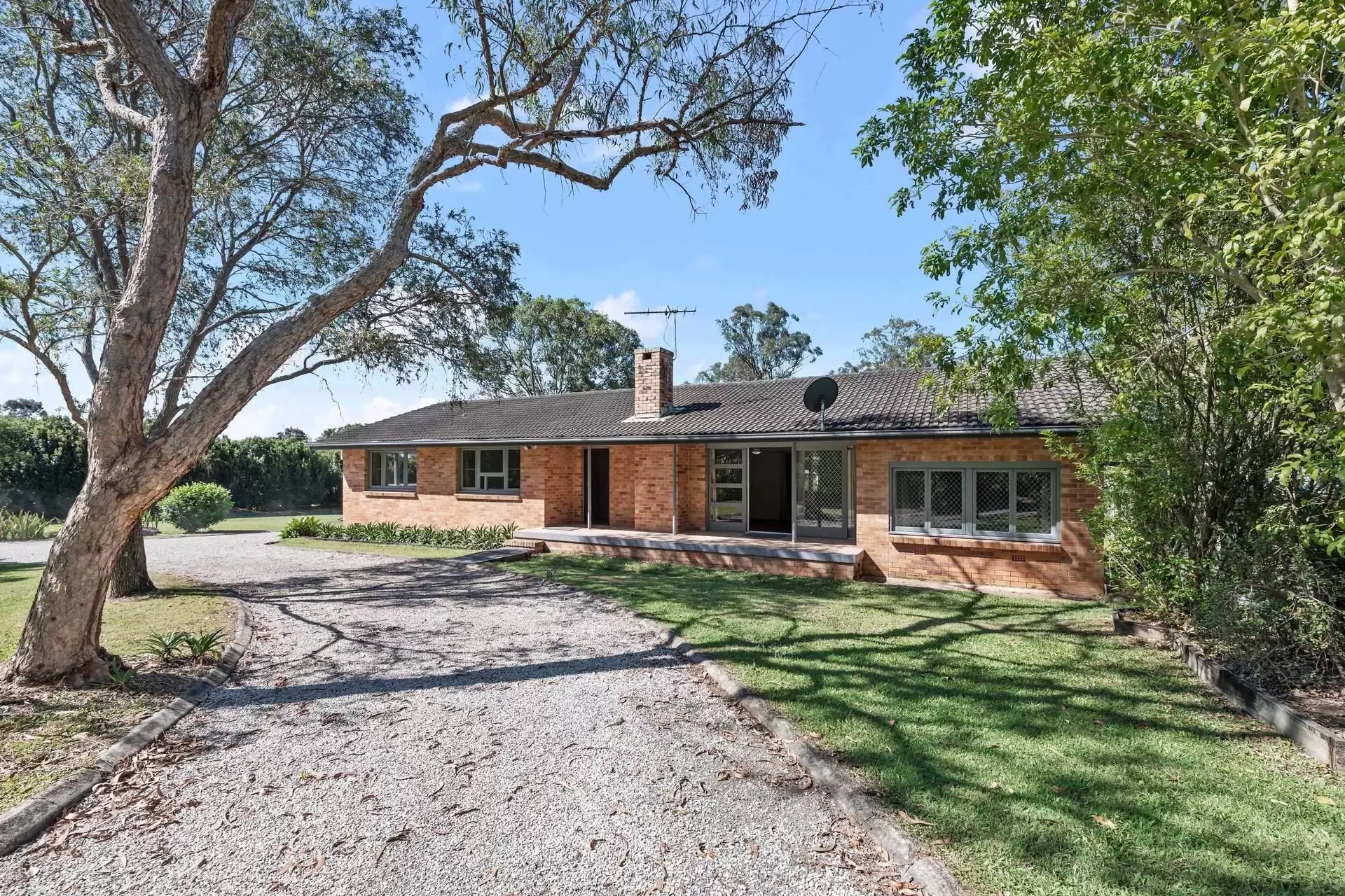 190 Ford Road, Burbank Sold by  - image 1