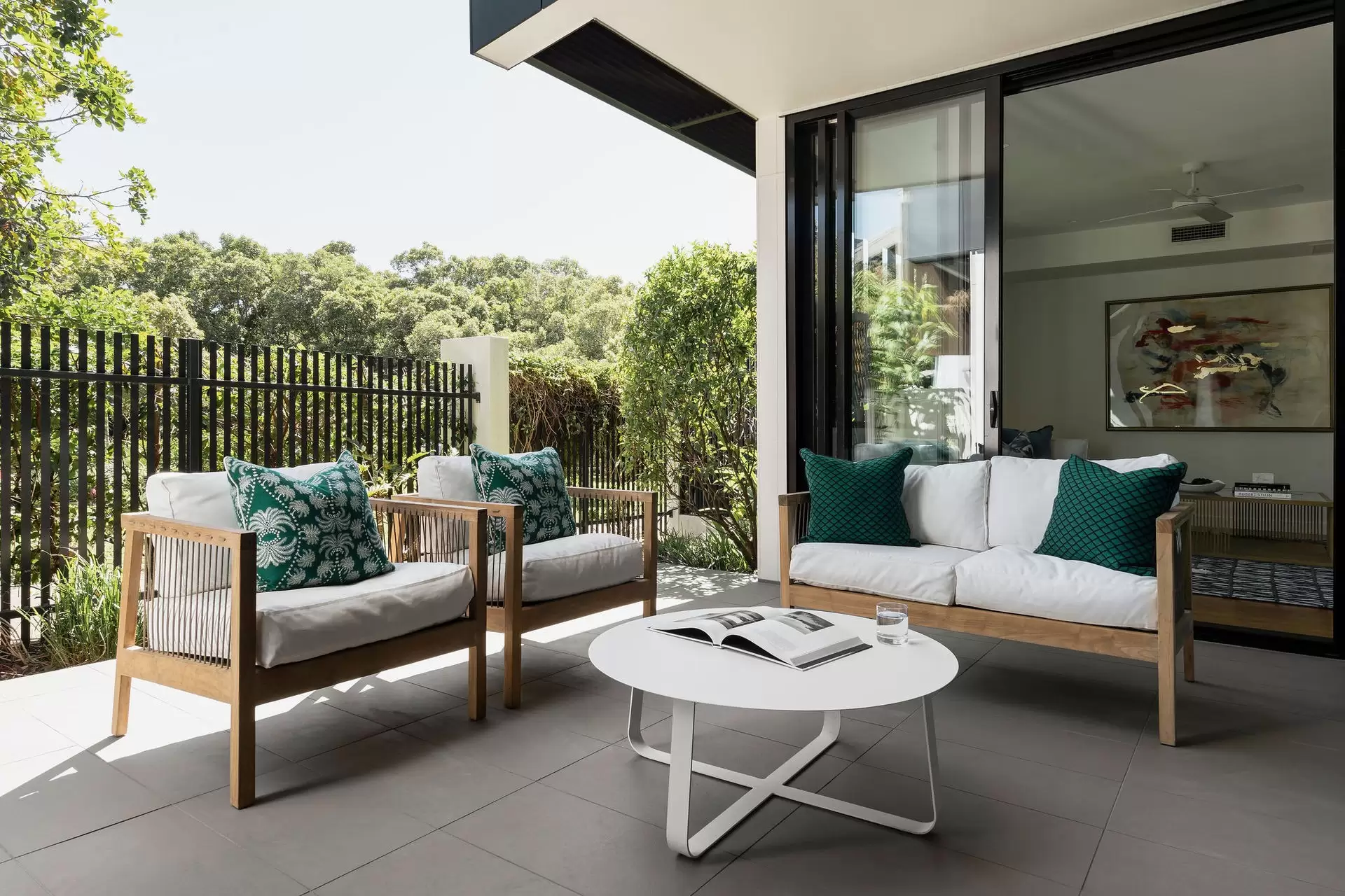 1/33 Parkside Circuit, Hamilton Sold by  - image 1