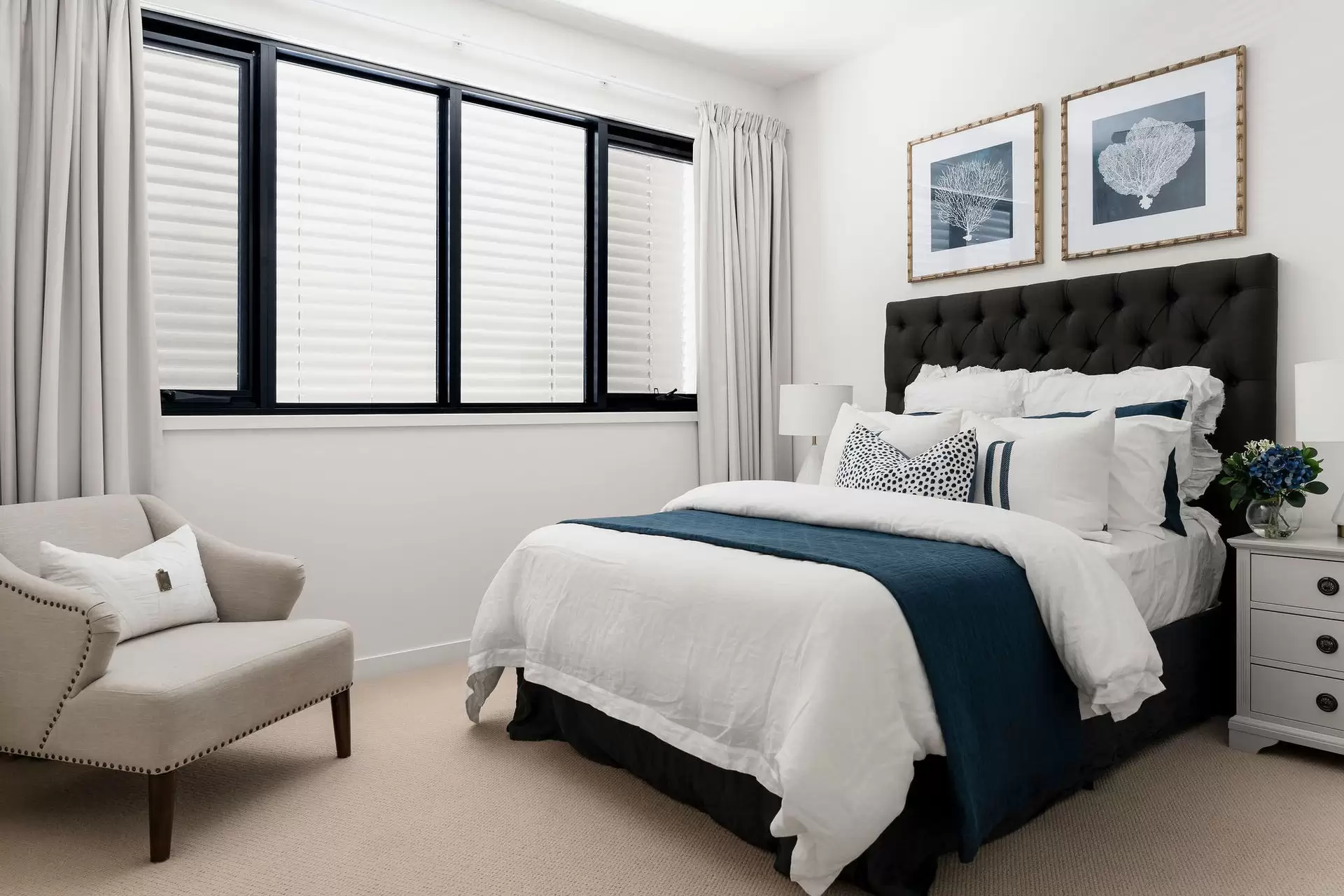 1/33 Parkside Circuit, Hamilton Sold by Queensland Sotheby's International Realty - image 1