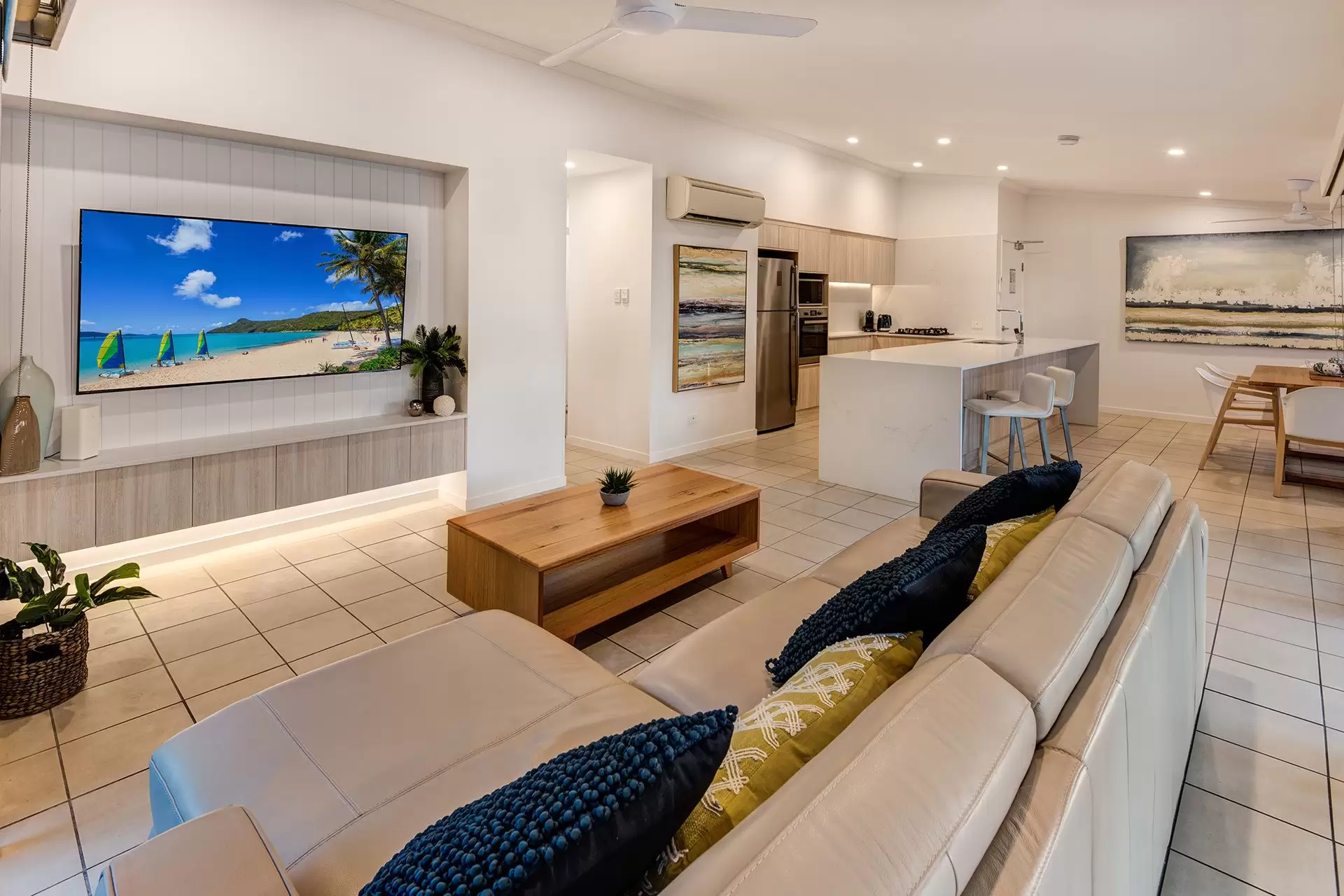 27/5 Banksia Court, Hamilton Island Sold by Queensland Sotheby's International Realty - image 1