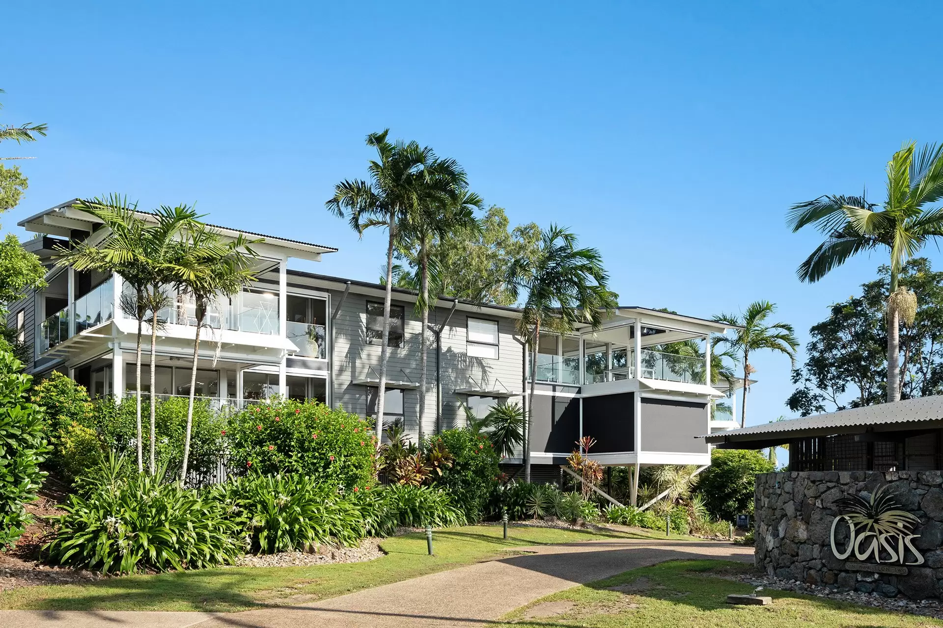 27/5 Banksia Court, Hamilton Island Sold by Queensland Sotheby's International Realty - image 1