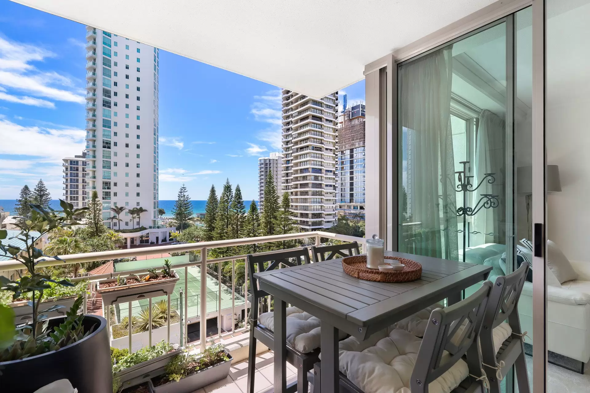 602/46-52 Pacific Street, Main Beach Sold by Queensland Sotheby's International Realty - image 1