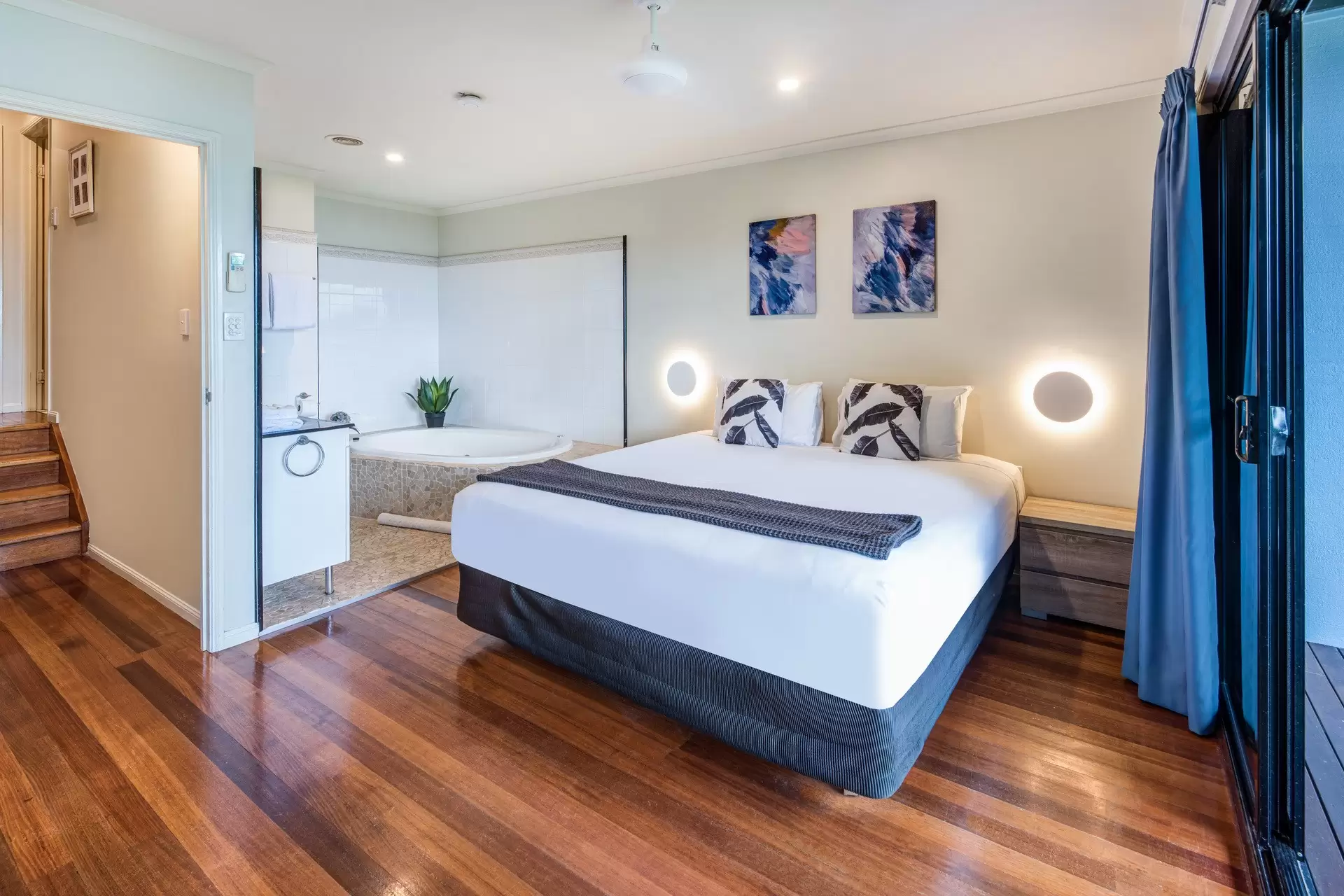 11/7 Acacia Drive, Hamilton Island Sold by Queensland Sotheby's International Realty - image 1