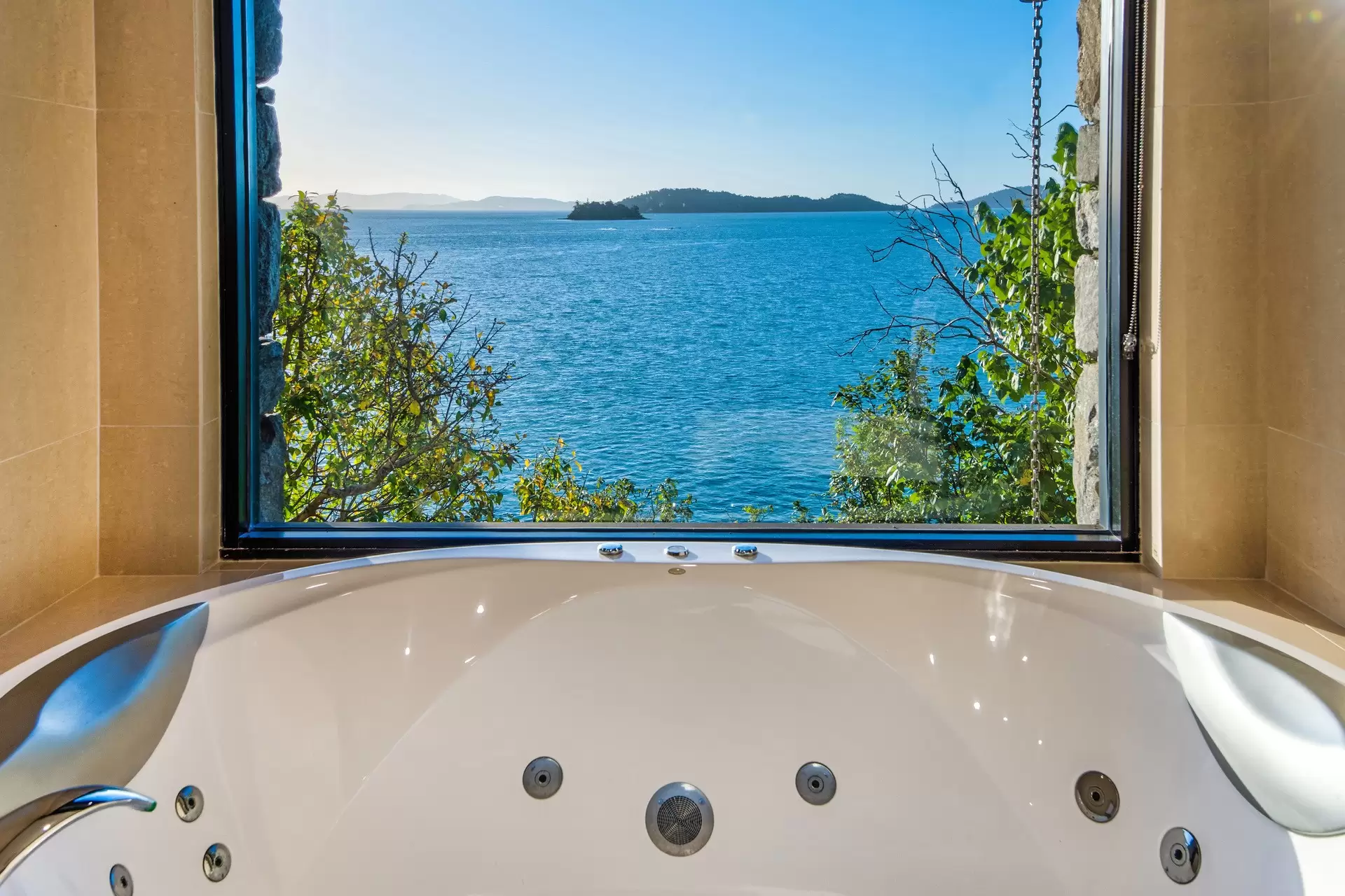 15/5 Acacia Drive, Hamilton Island Sold by Queensland Sotheby's International Realty - image 1
