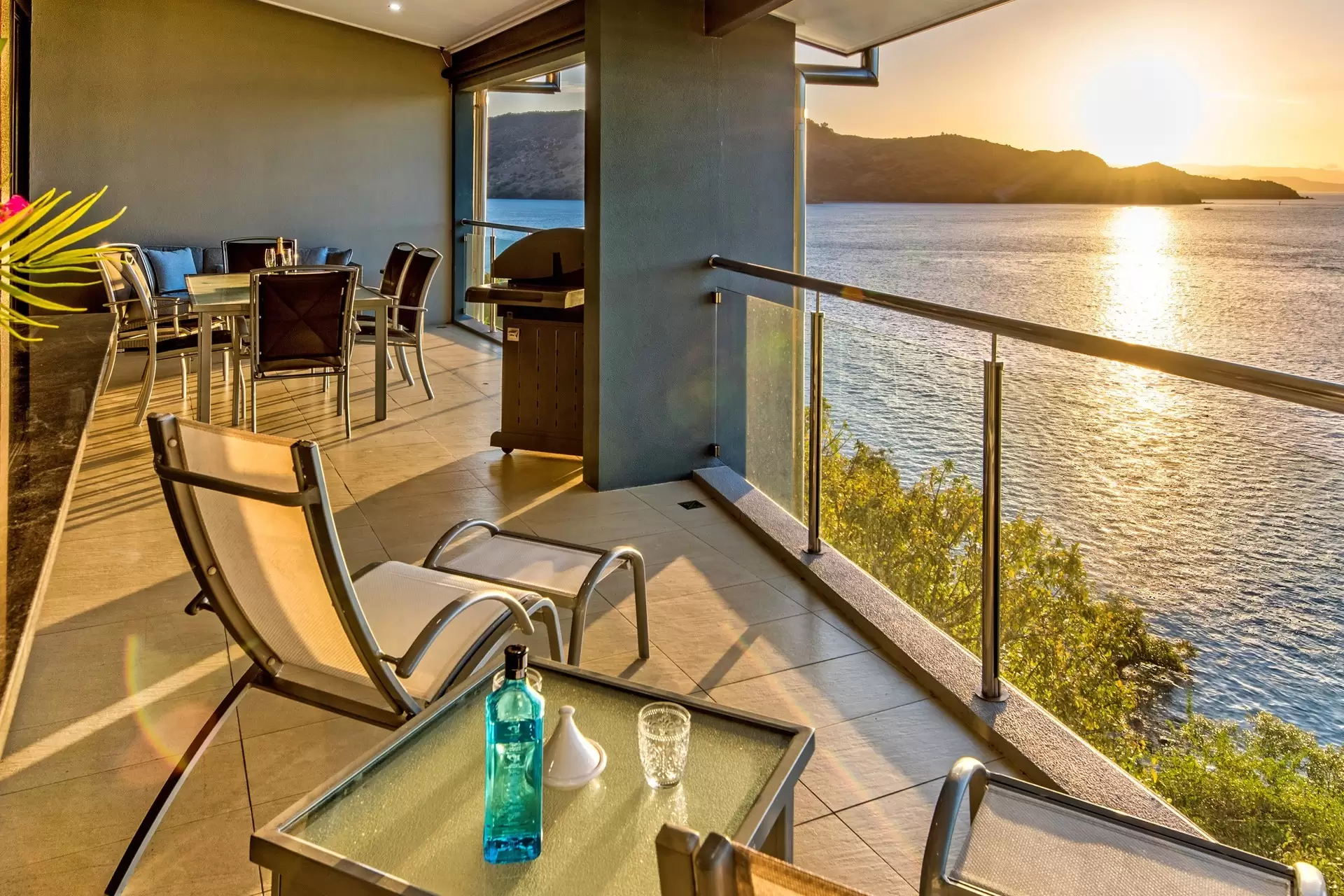 15/5 Acacia Drive, Hamilton Island Sold by  - image 1