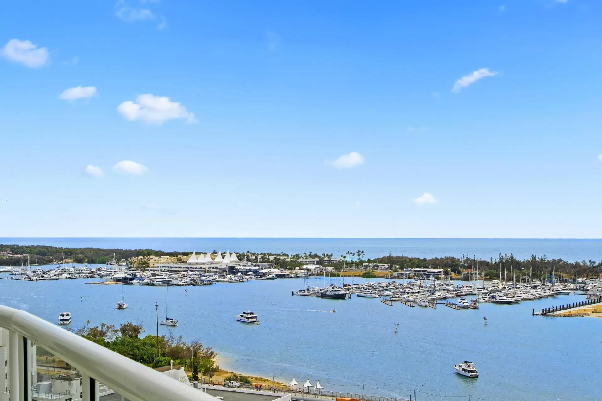B17-2/75 Brighton Parade, Southport Sold by Queensland Sotheby's International Realty - image 1