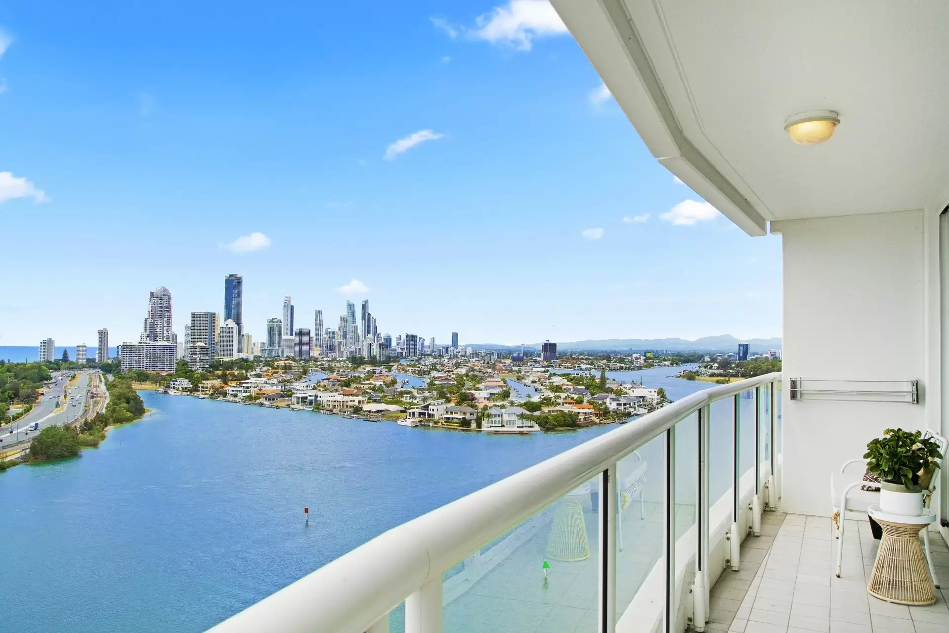 B17-2/75 Brighton Parade, Southport Sold by Queensland Sotheby's International Realty - image 1