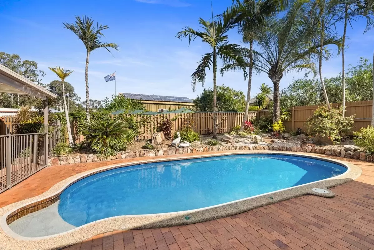 33 Crank Street, Tewantin Sold by  - image 1