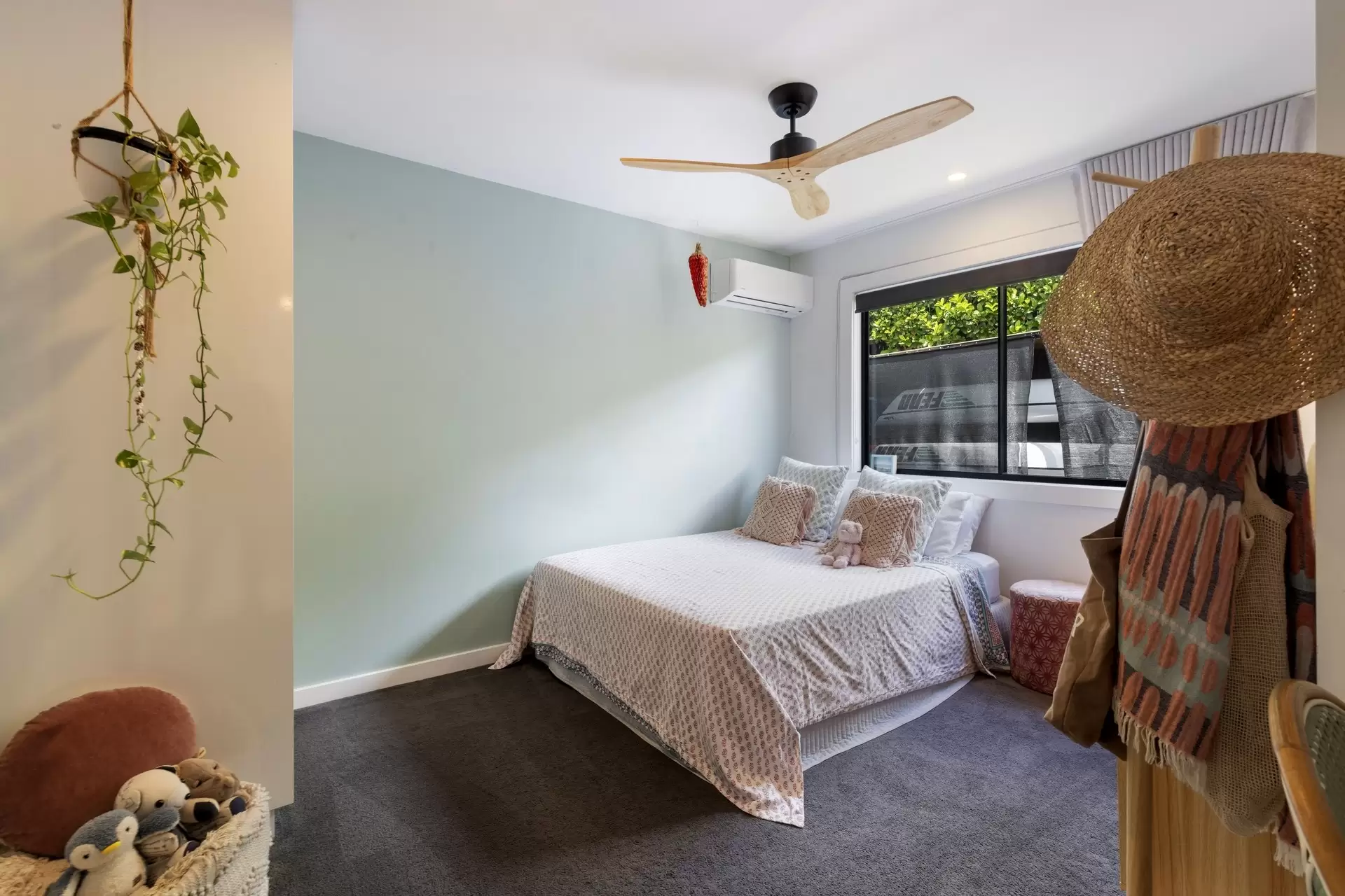 10 Honey Myrtle Close, Peregian Springs Sold by Queensland Sotheby's International Realty - image 1