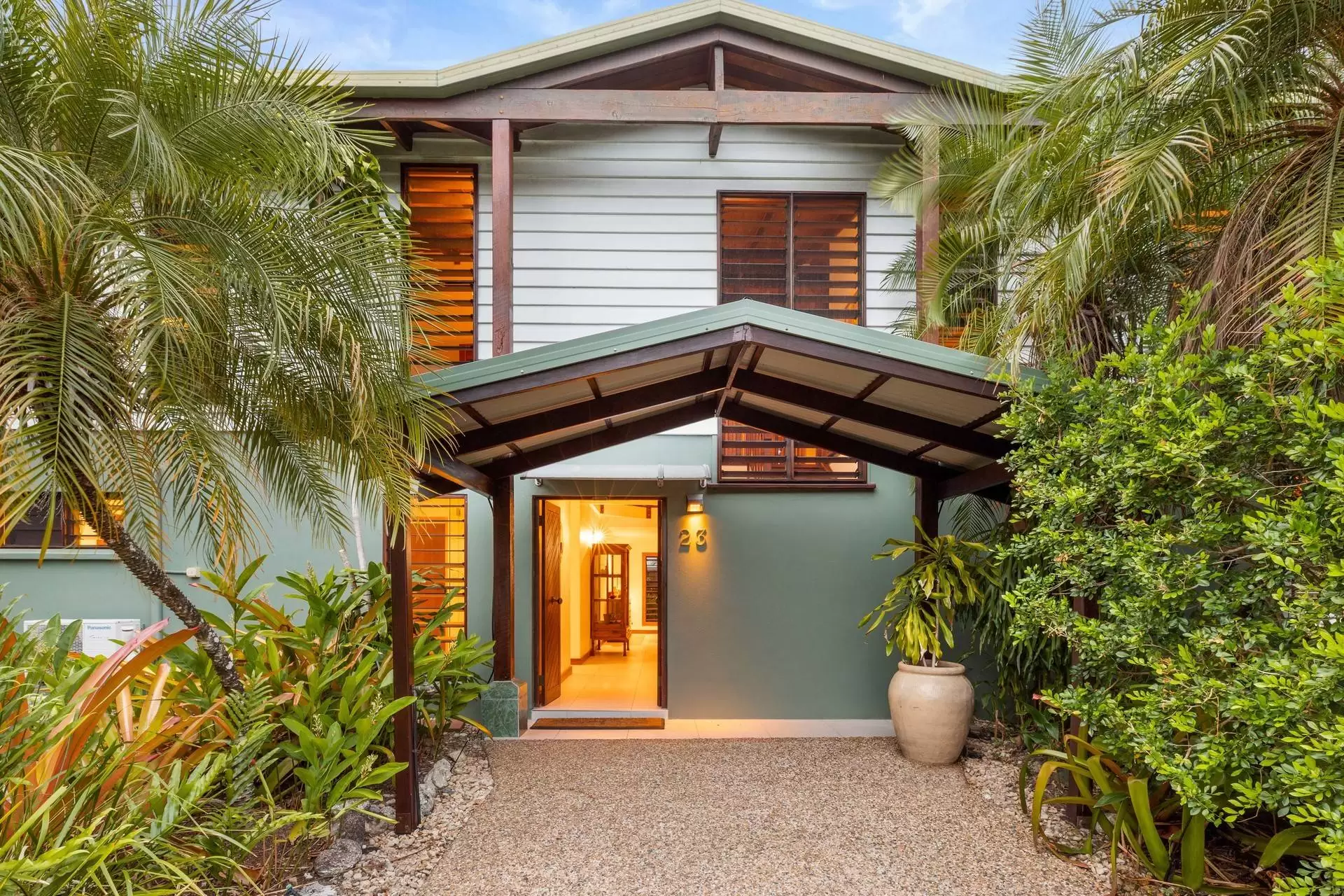 23 Solander Boulevard, Port Douglas Sold by  - image 1