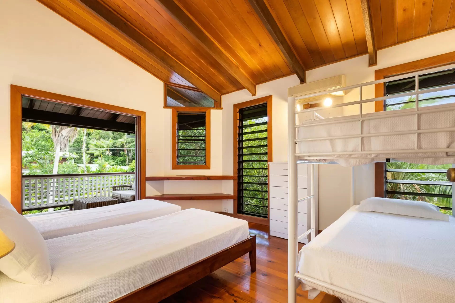 23 Solander Boulevard, Port Douglas Sold by Queensland Sotheby's International Realty - image 1