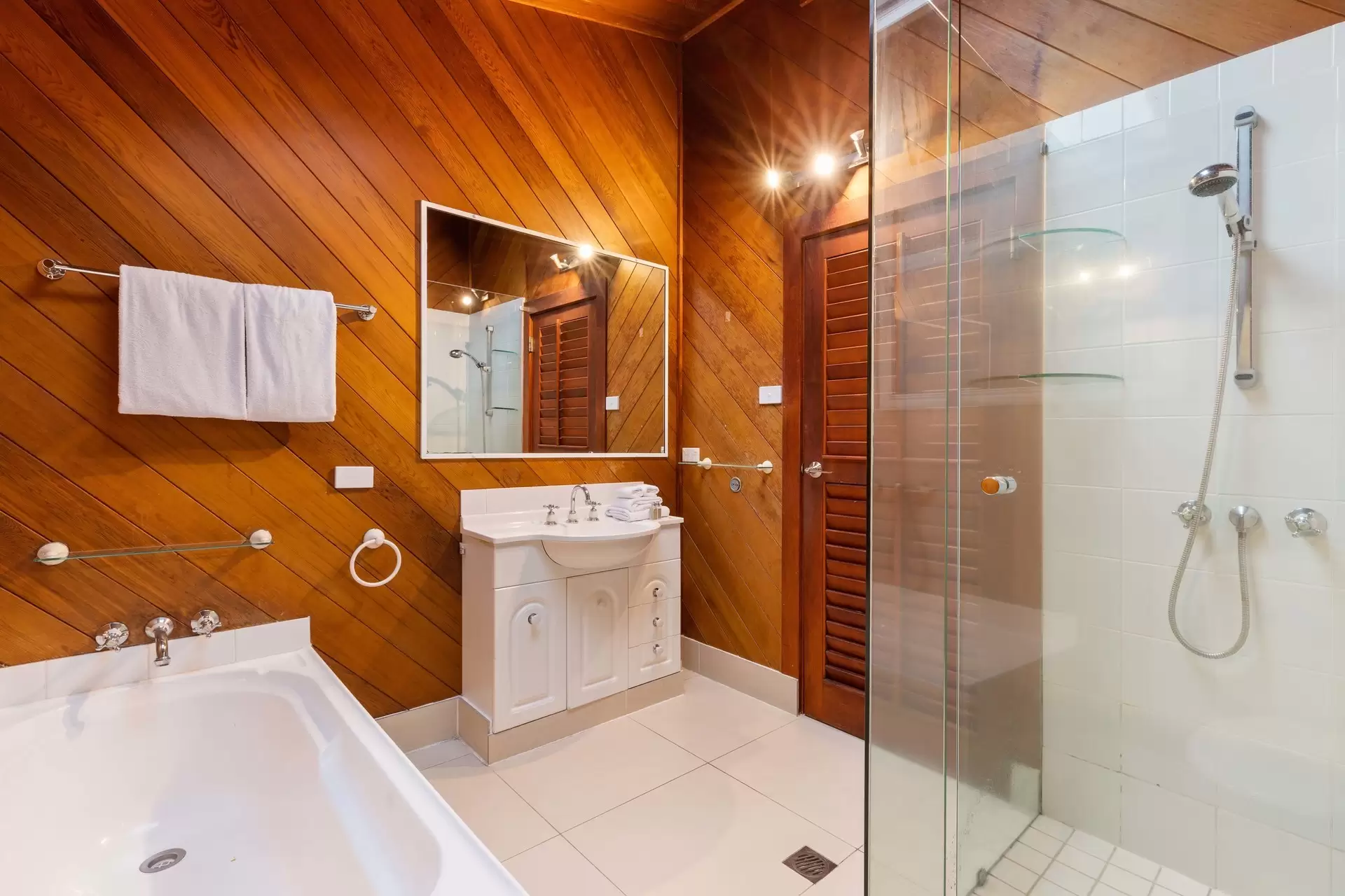 23 Solander Boulevard, Port Douglas Sold by Queensland Sotheby's International Realty - image 1