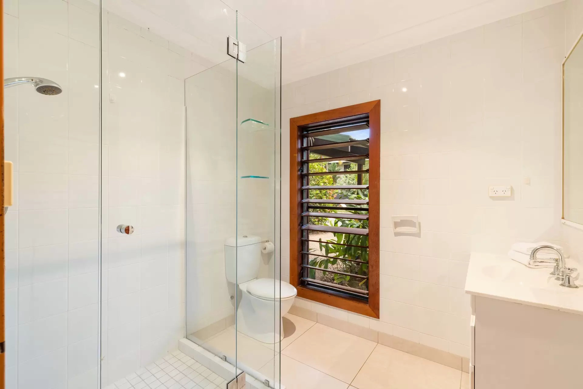 23 Solander Boulevard, Port Douglas Sold by Queensland Sotheby's International Realty - image 1