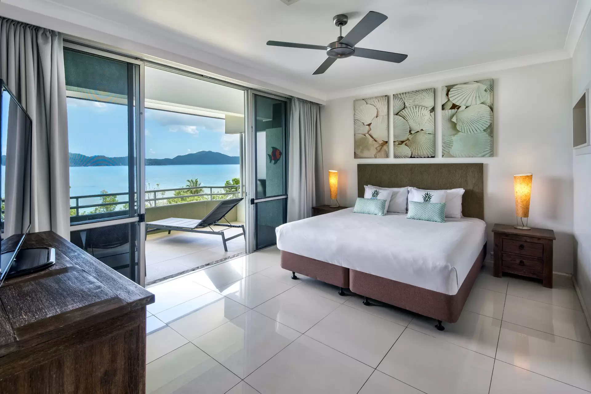 206/16 Resort Drive, Hamilton Island Sold by Queensland Sotheby's International Realty - image 1