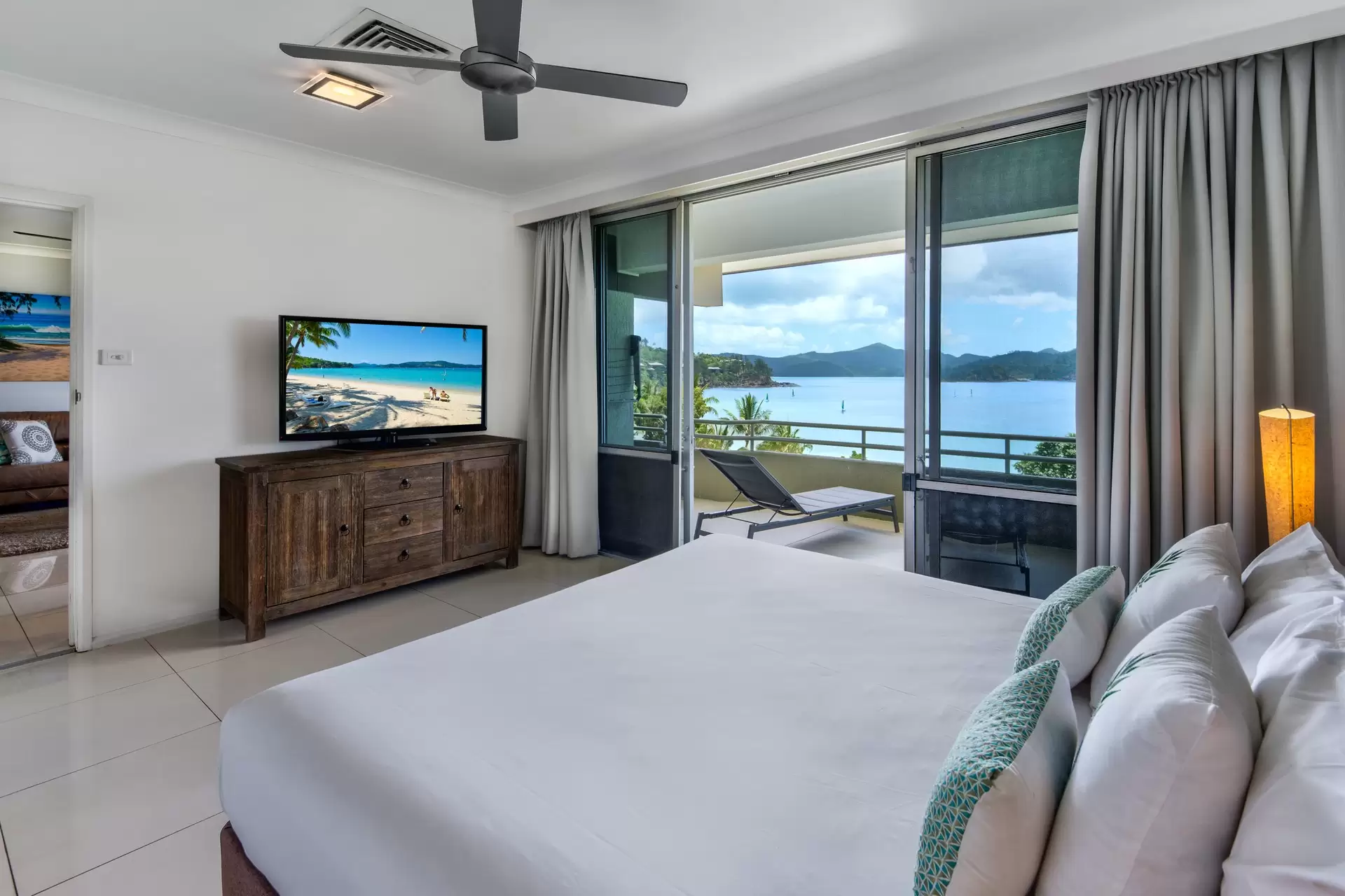 206/16 Resort Drive, Hamilton Island Sold by Queensland Sotheby's International Realty - image 1