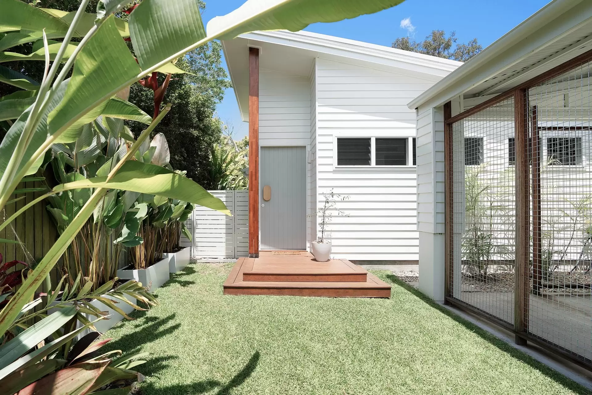 123 Hendry Street, Tewantin Sold by Queensland Sotheby's International Realty - image 1