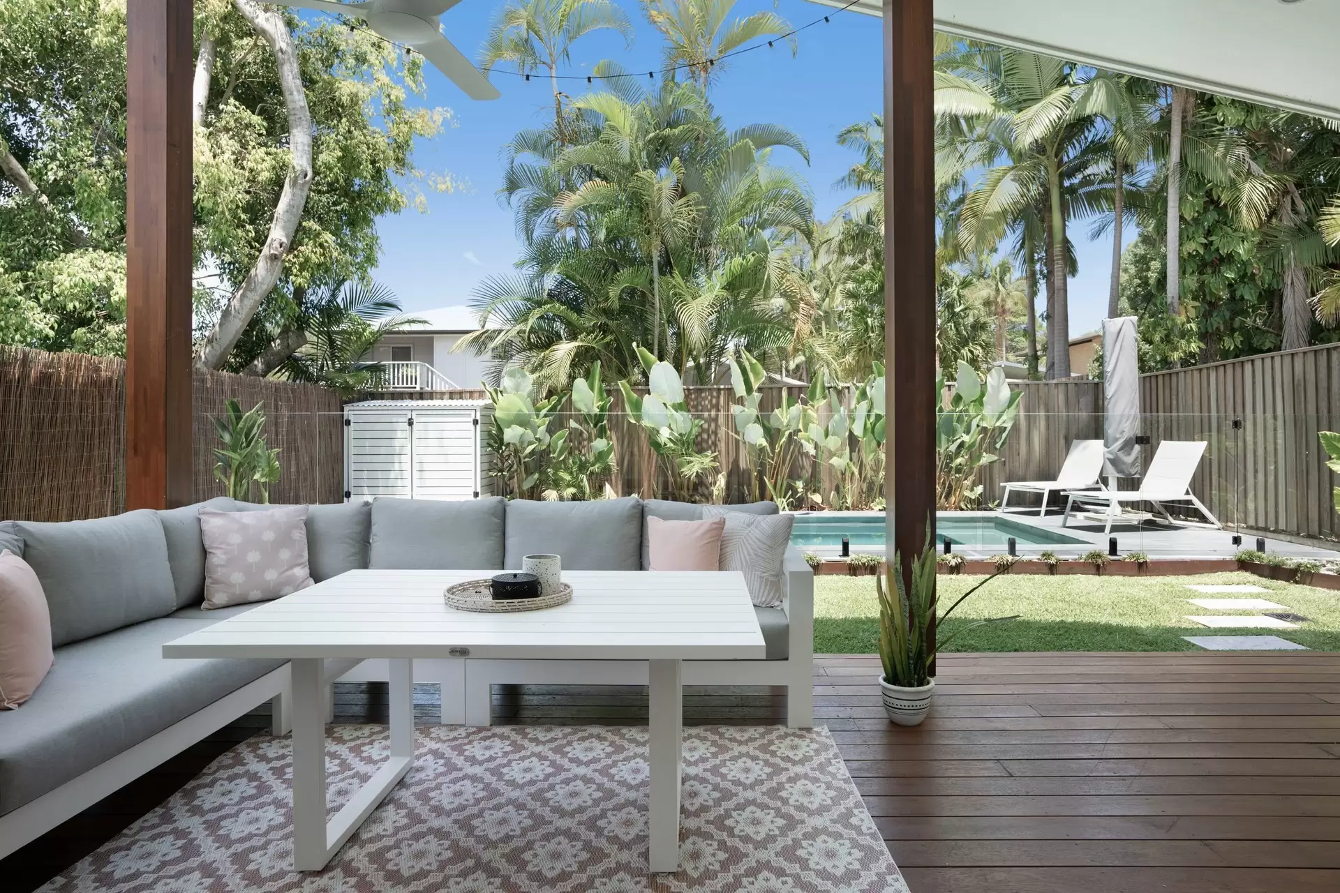 123 Hendry Street, Tewantin Sold by Queensland Sotheby's International Realty - image 1