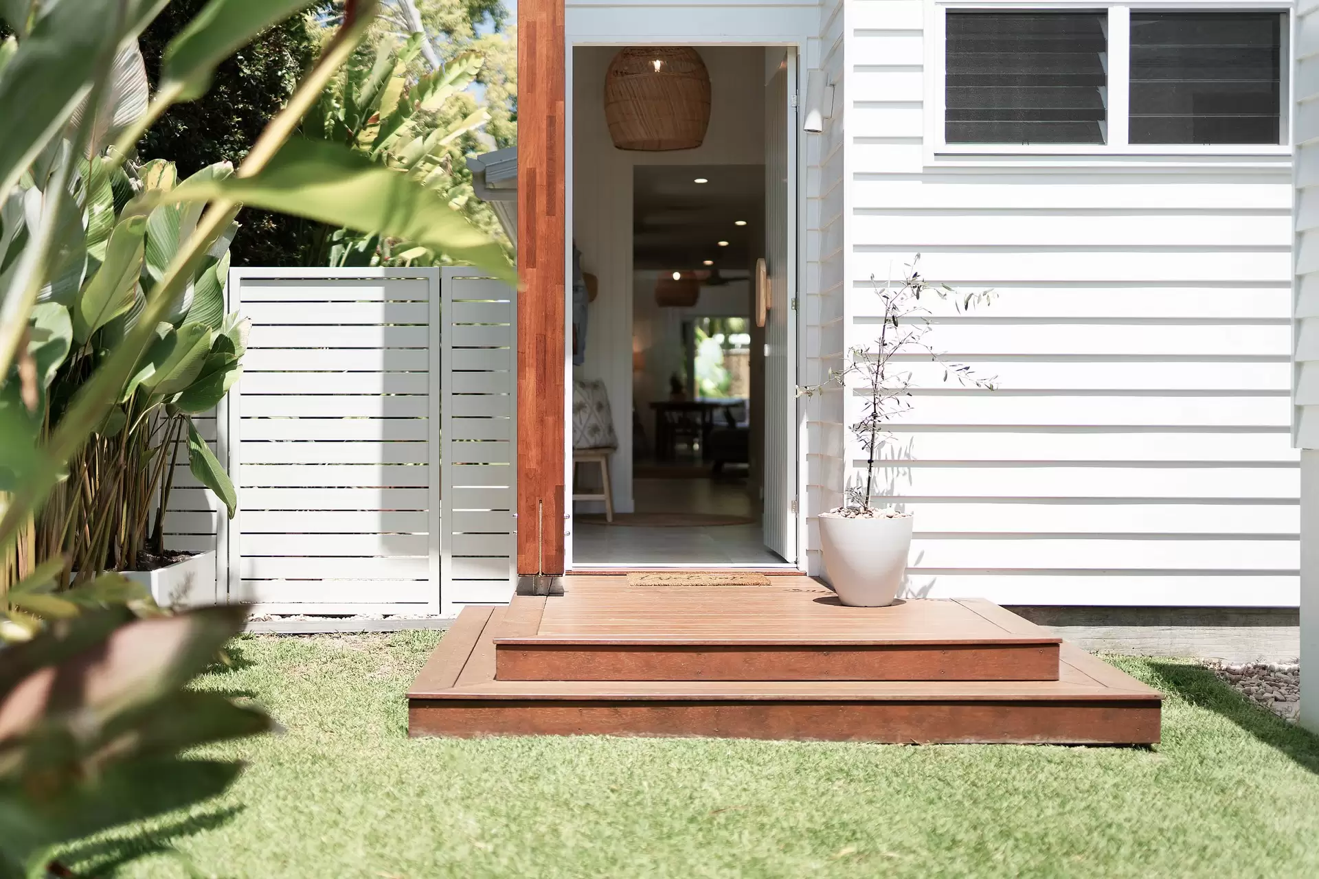 123 Hendry Street, Tewantin Sold by Queensland Sotheby's International Realty - image 1