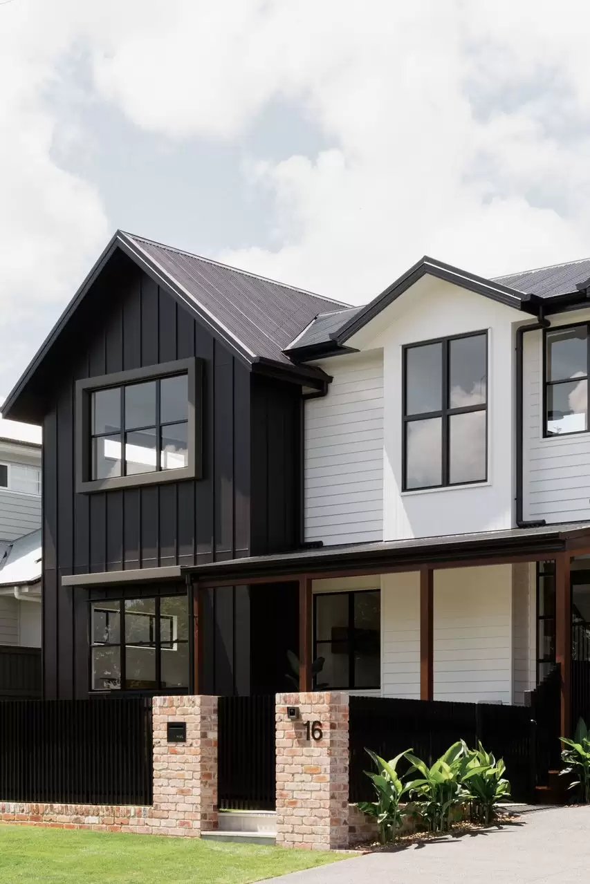16 Cressey Street, Wavell Heights Sold by  - image 1
