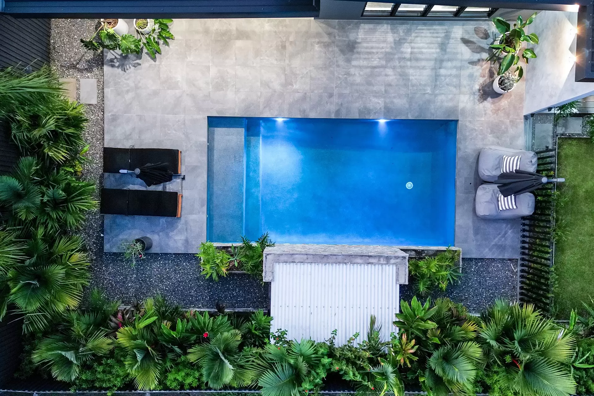 3 Seabrook Avenue, Port Douglas Sold by Queensland Sotheby's International Realty - image 1
