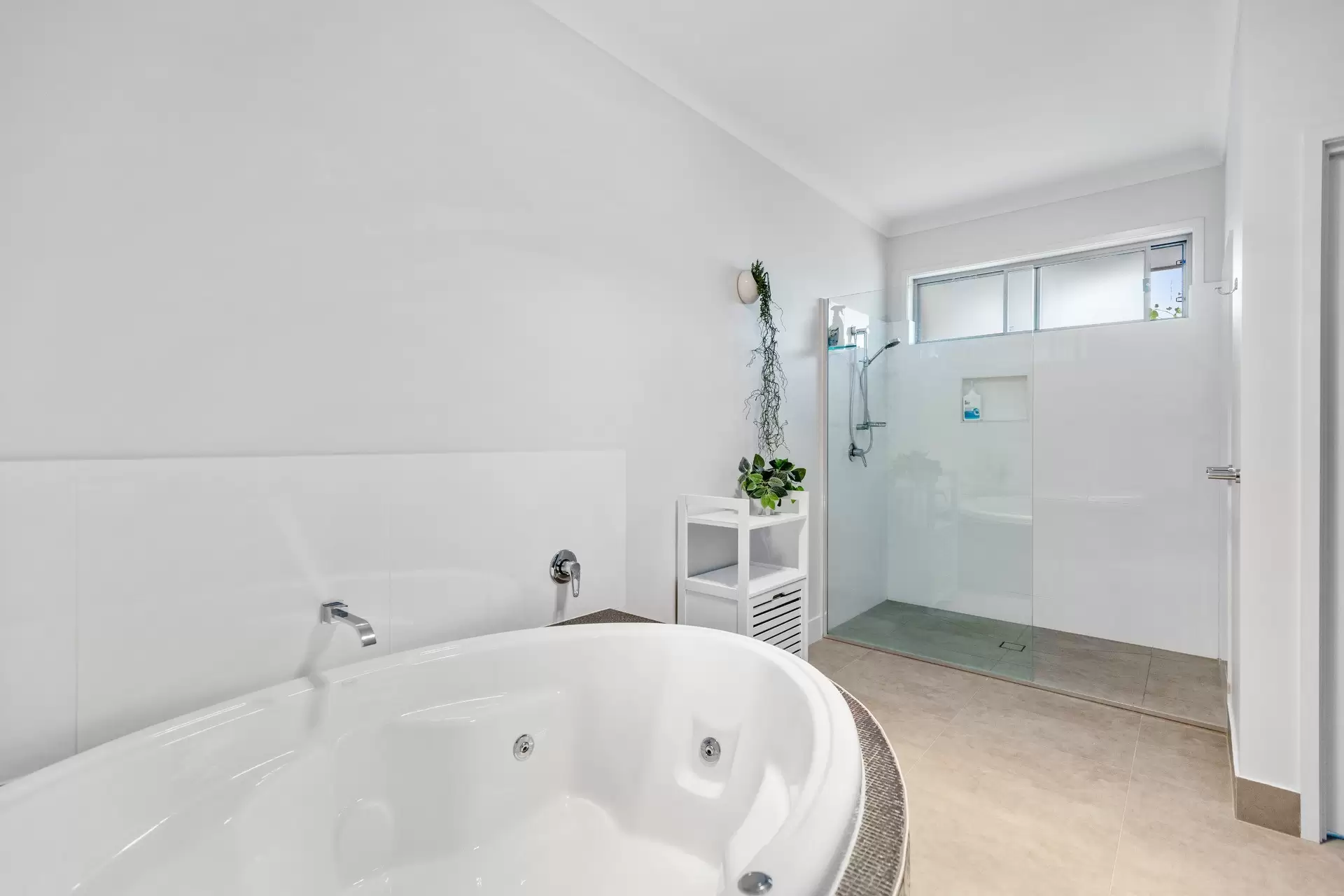 14 Crenshaw Place, Peregian Springs Sold by Queensland Sotheby's International Realty - image 1