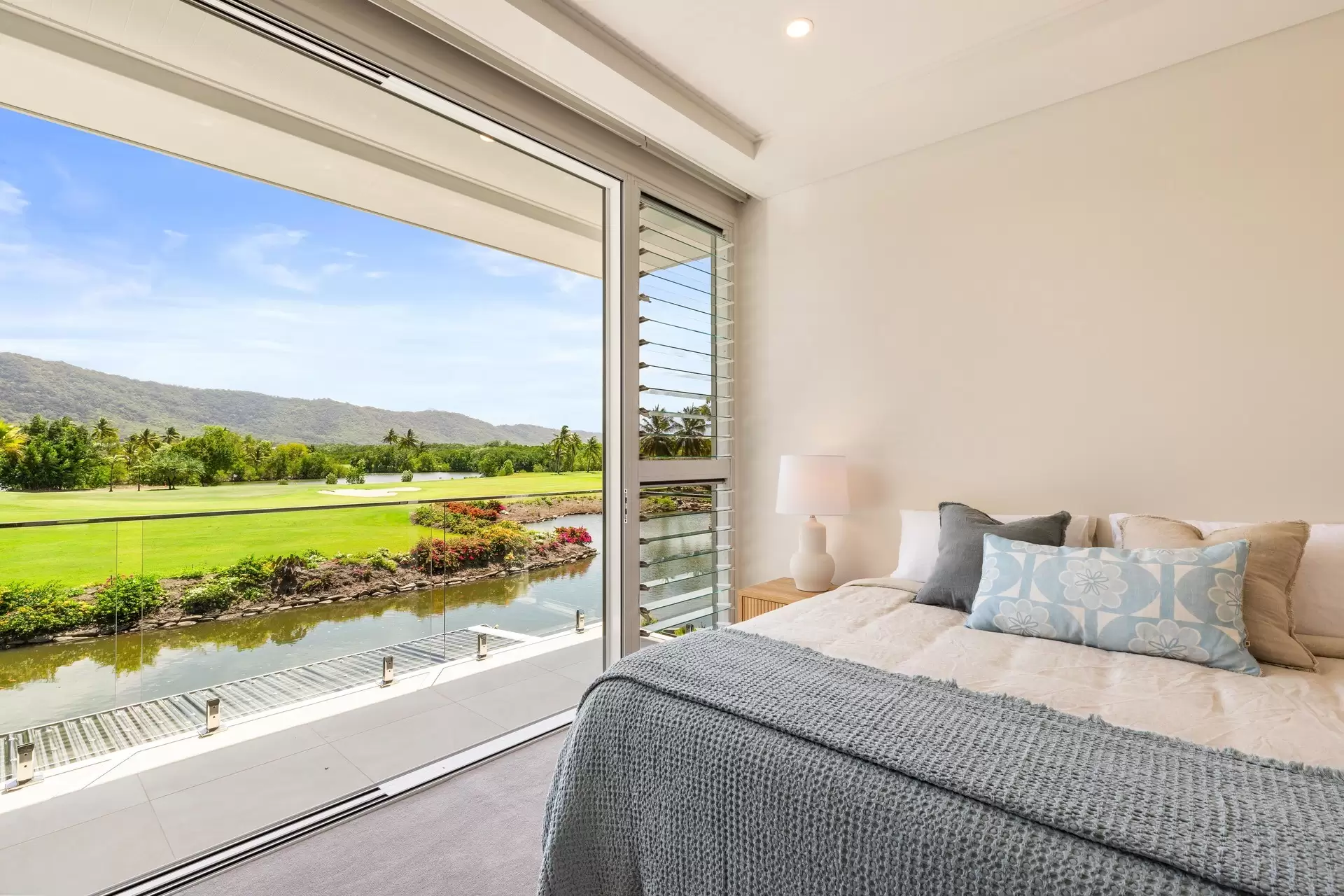 17/4-10 Escape Street, Port Douglas Sold by Queensland Sotheby's International Realty - image 1