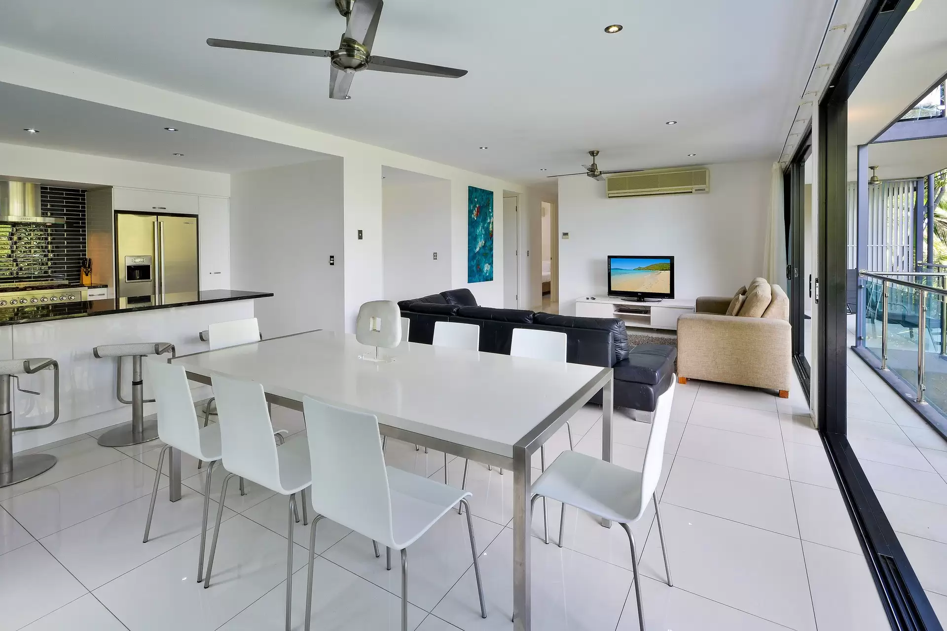 1 Banksia Court, Hamilton Island Sold by Queensland Sotheby's International Realty - image 1